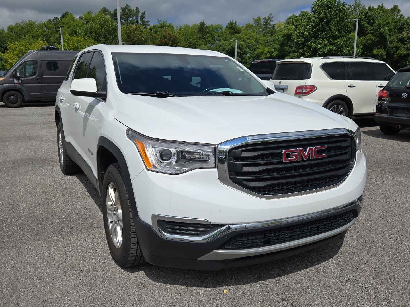 Summit White 2019 GMC Acadia SUV / Crossover Front-Wheel Drive 6-Speed Automatic