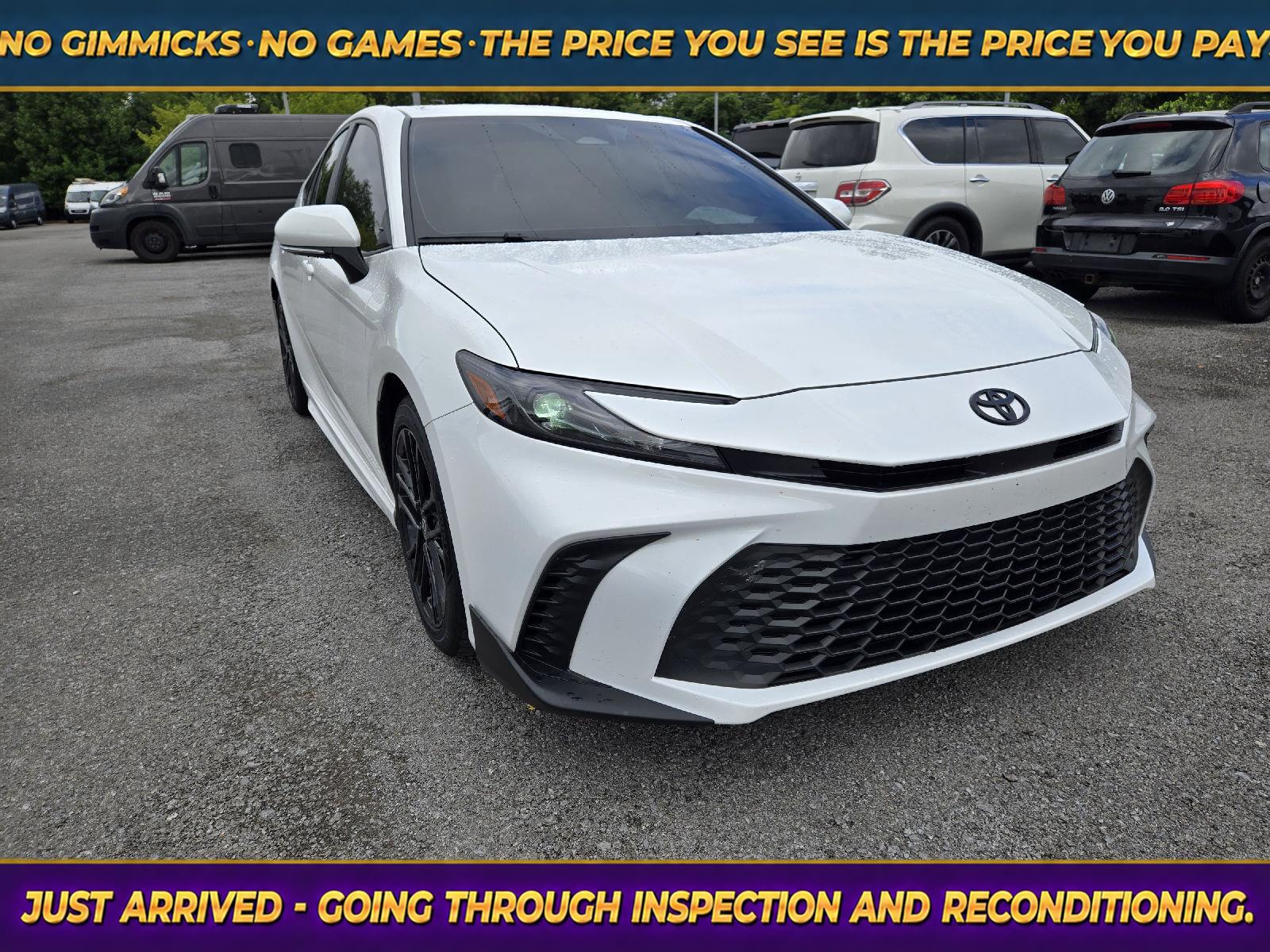 Ice Cap 2025 Toyota Camry Sedan Front-Wheel Drive Continuously Variable Transmission