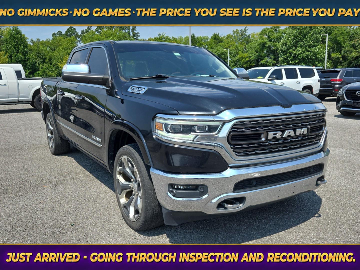 Diamond Black Crystal Pearlcoat 2020 RAM 1500 Pickup Truck 4X2 8-Speed Automatic