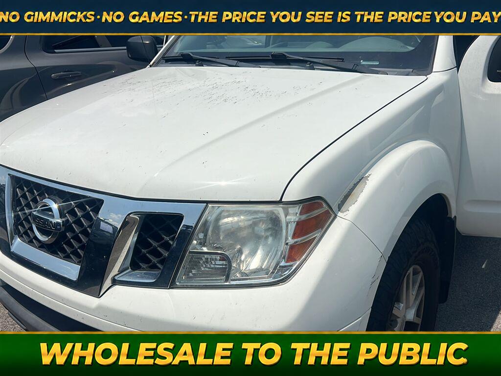 Glacier White 2018 Nissan Frontier Pickup Truck 4X2 Automatic