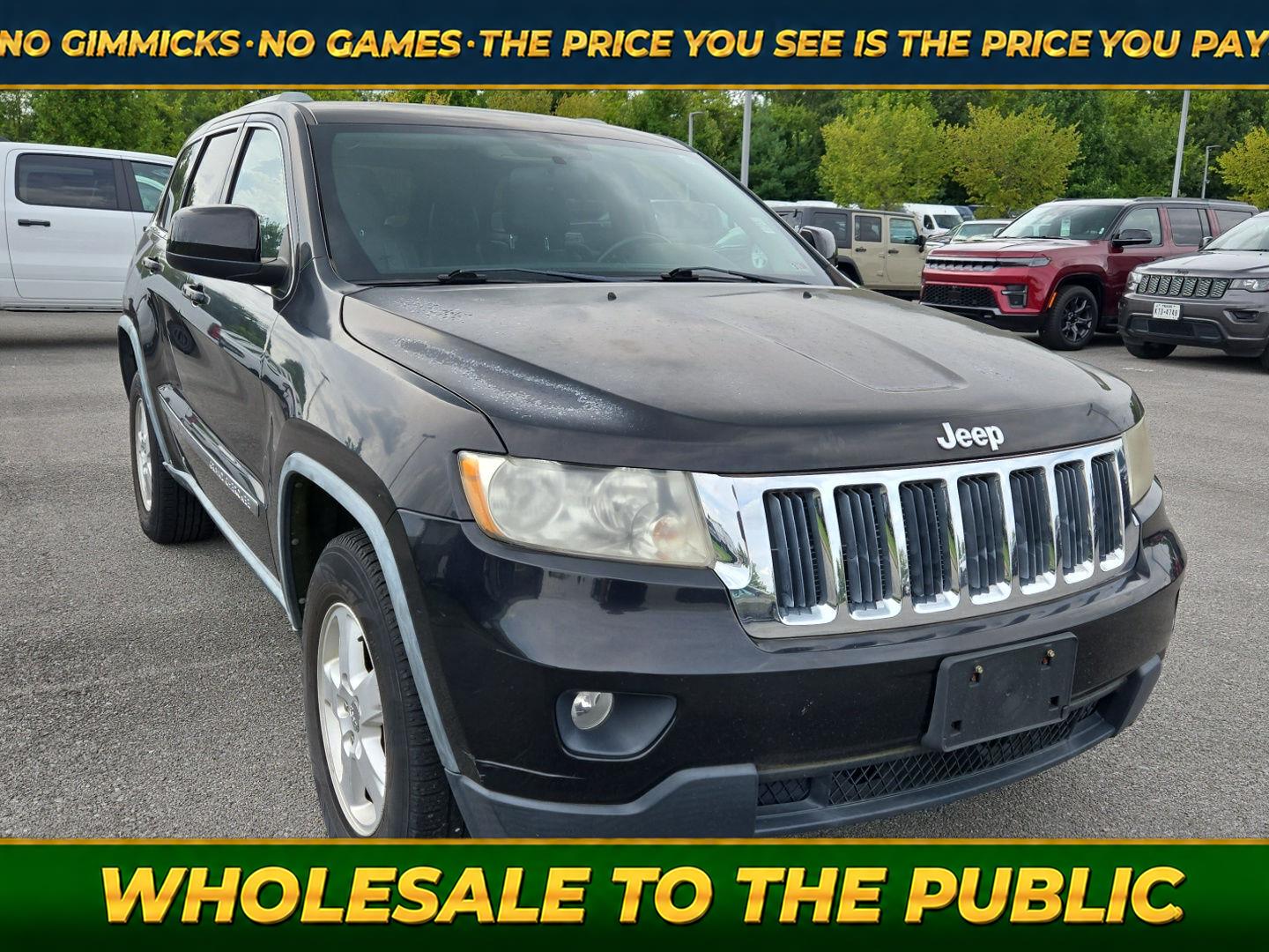 Brilliant Black Crystal Pearl 2012 Jeep Grand Cherokee SUV / Crossover 4X2 5-Speed Automatic
