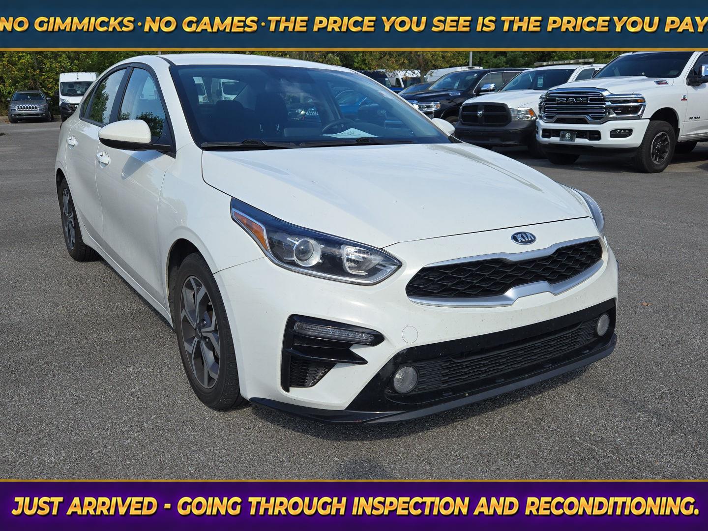 Clear White 2021 Kia Forte Sedan Front-Wheel Drive Continuously Variable Transmission