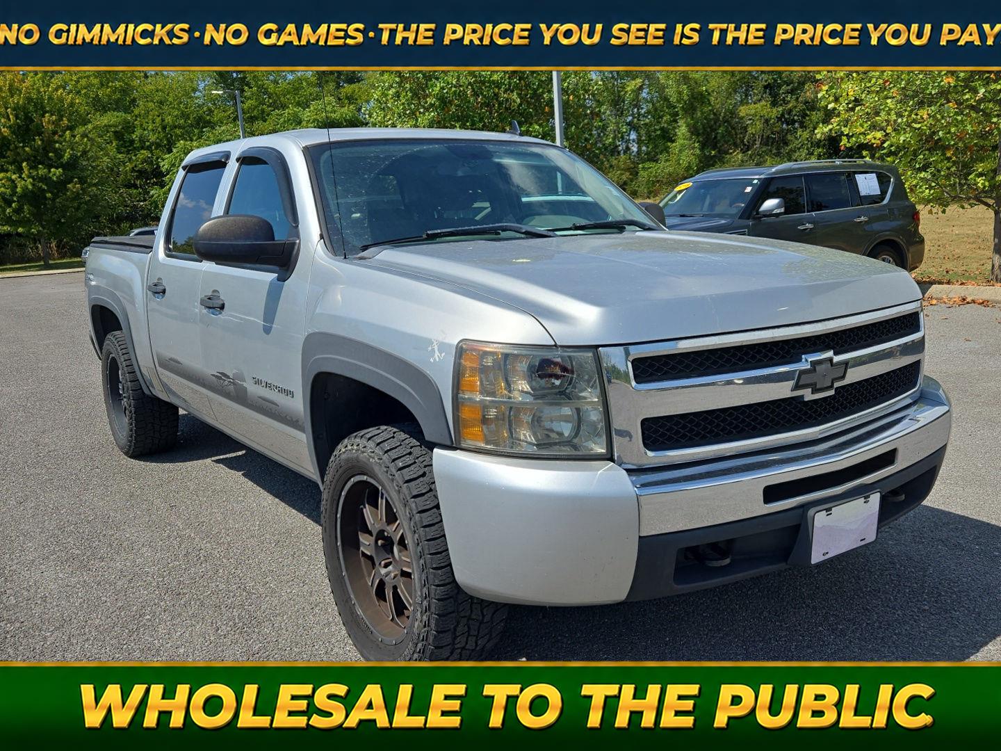 Sheer Silver Metallic 2011 Chevrolet Silverado 1500 Pickup Truck Four-Wheel Drive 4-Speed Automatic
