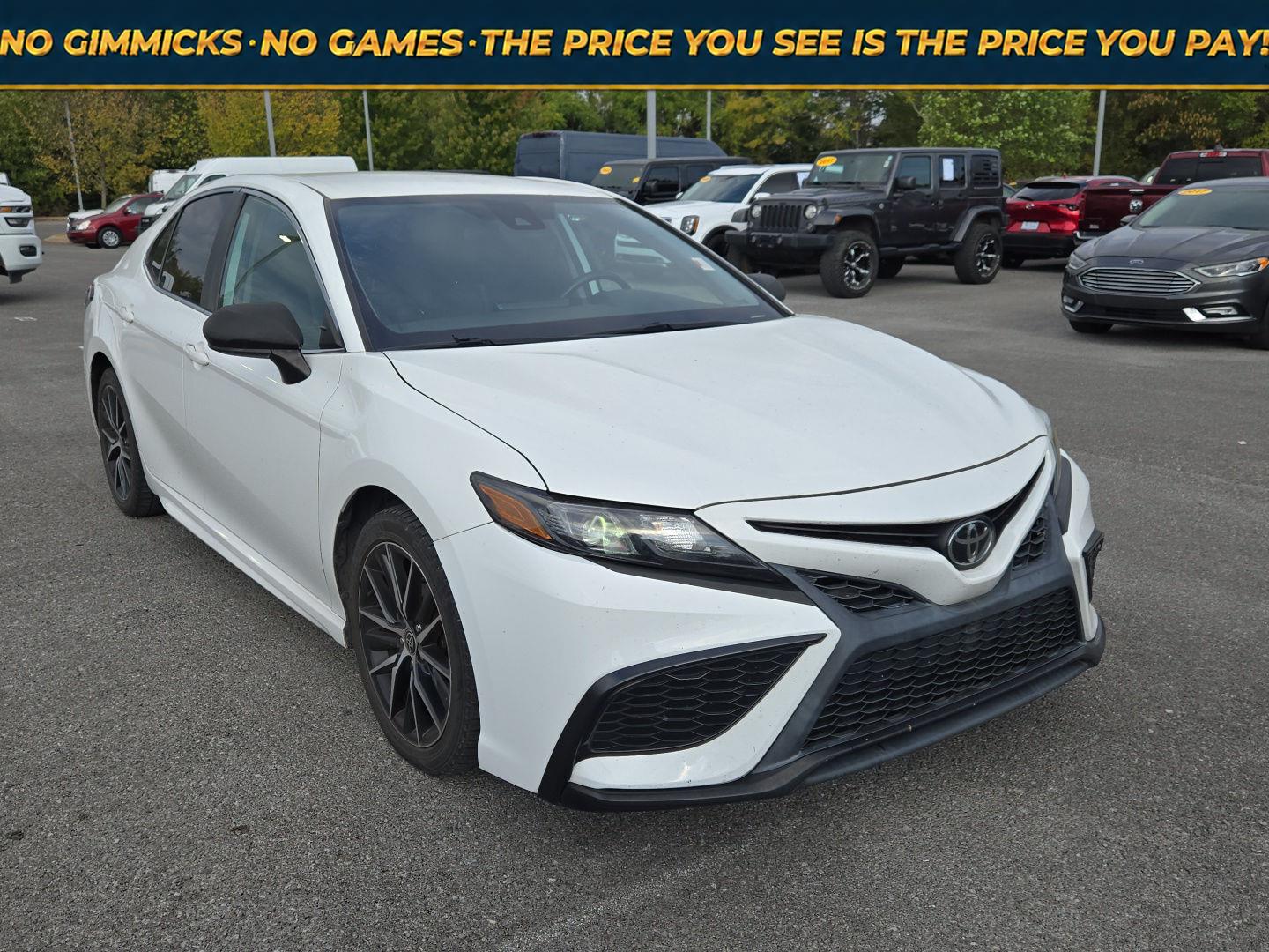 Super White 2021 Toyota Camry Sedan Front-Wheel Drive Automatic