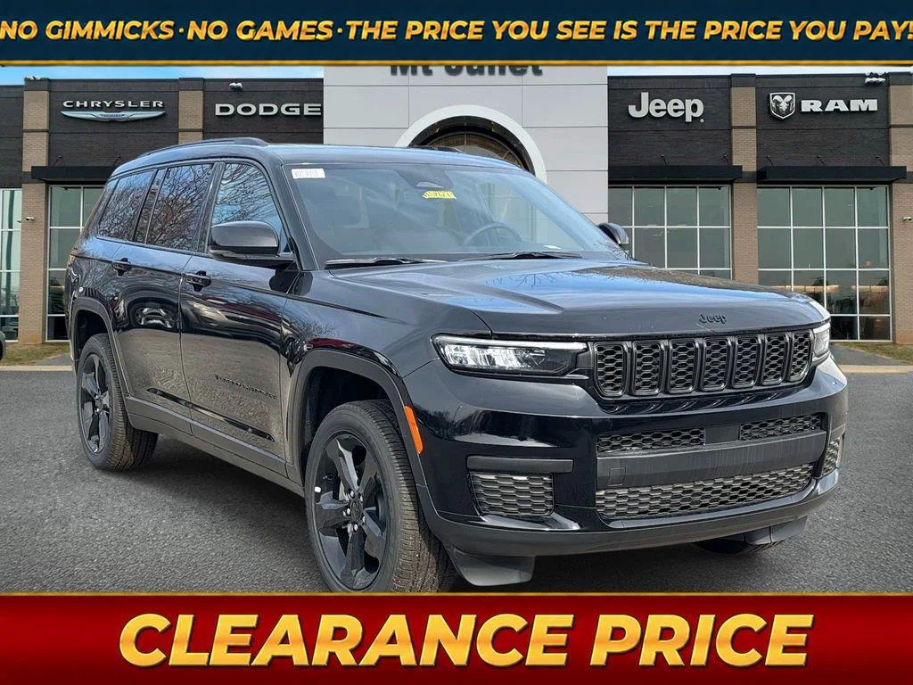 Diamond Black Crystal Pearlcoat 2025 Jeep Grand Cherokee L SUV / Crossover Four-Wheel Drive 8-Speed Automatic