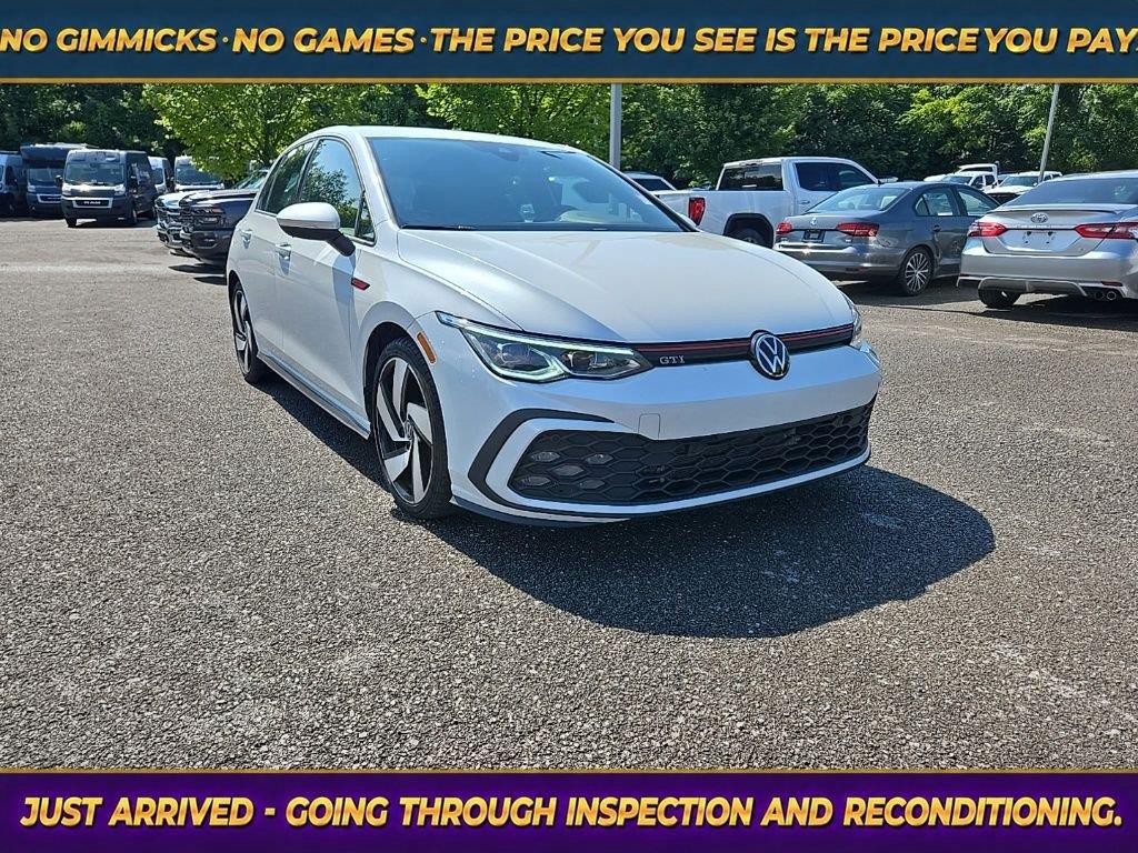 Deep Black Pearl 2024 Volkswagen Golf GTI Hatchback Front-Wheel Drive 7-Speed Dual Clutch