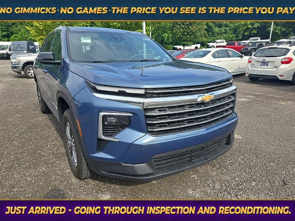 Blue 2025 Chevrolet Traverse SUV / Crossover Front-Wheel Drive 8-Speed Automatic