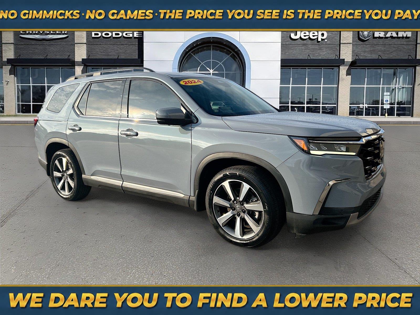 Sonic Gray Pearl 2024 Honda Pilot SUV / Crossover All-Wheel Drive Automatic