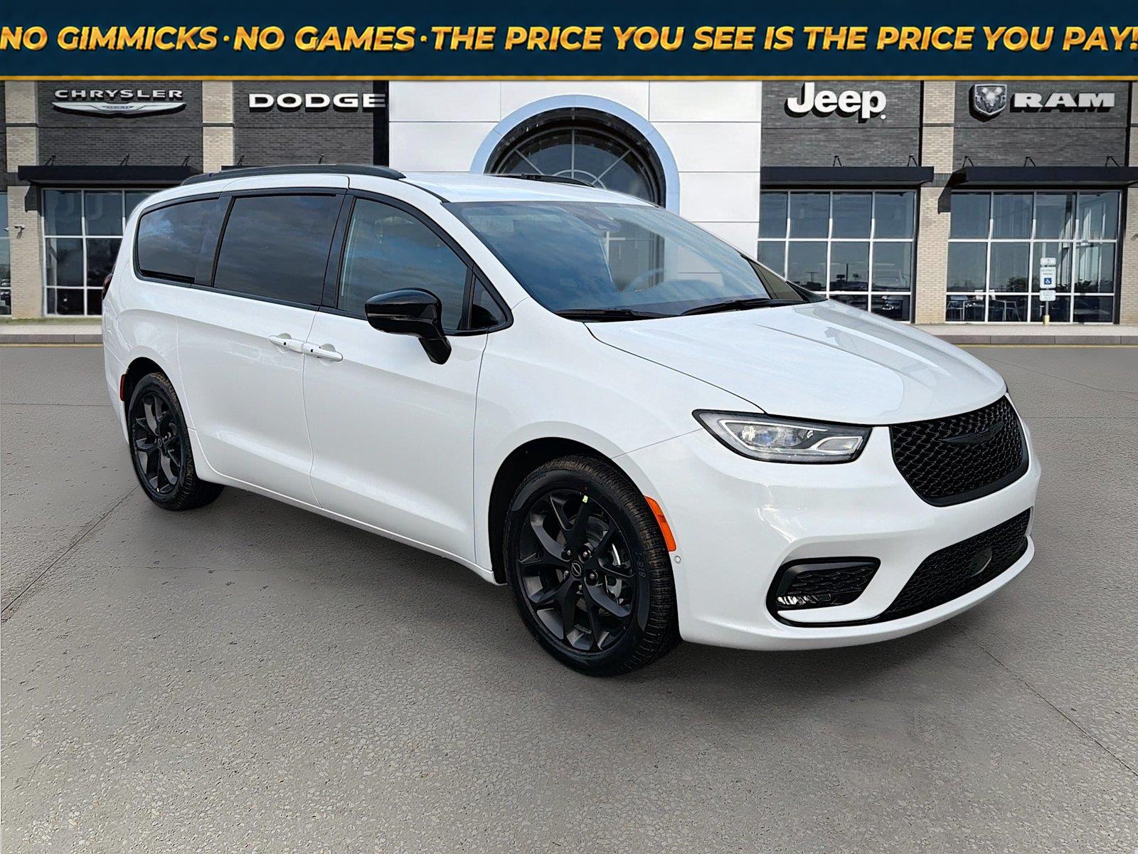 White 2026 Chrysler Pacifica Minivan Front-Wheel Drive 9-Speed Automatic