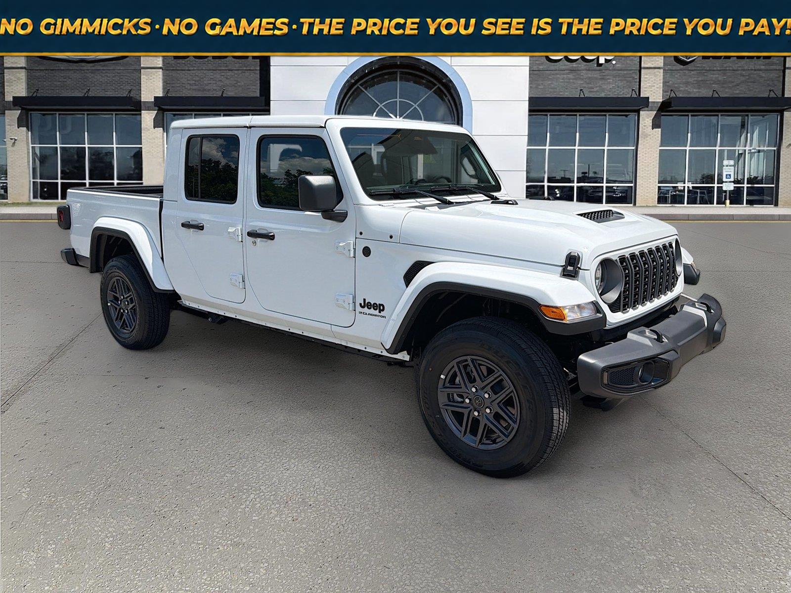 Black Clearcoat 2026 Jeep Gladiator Pickup Truck Four-Wheel Drive 8-Speed Automatic