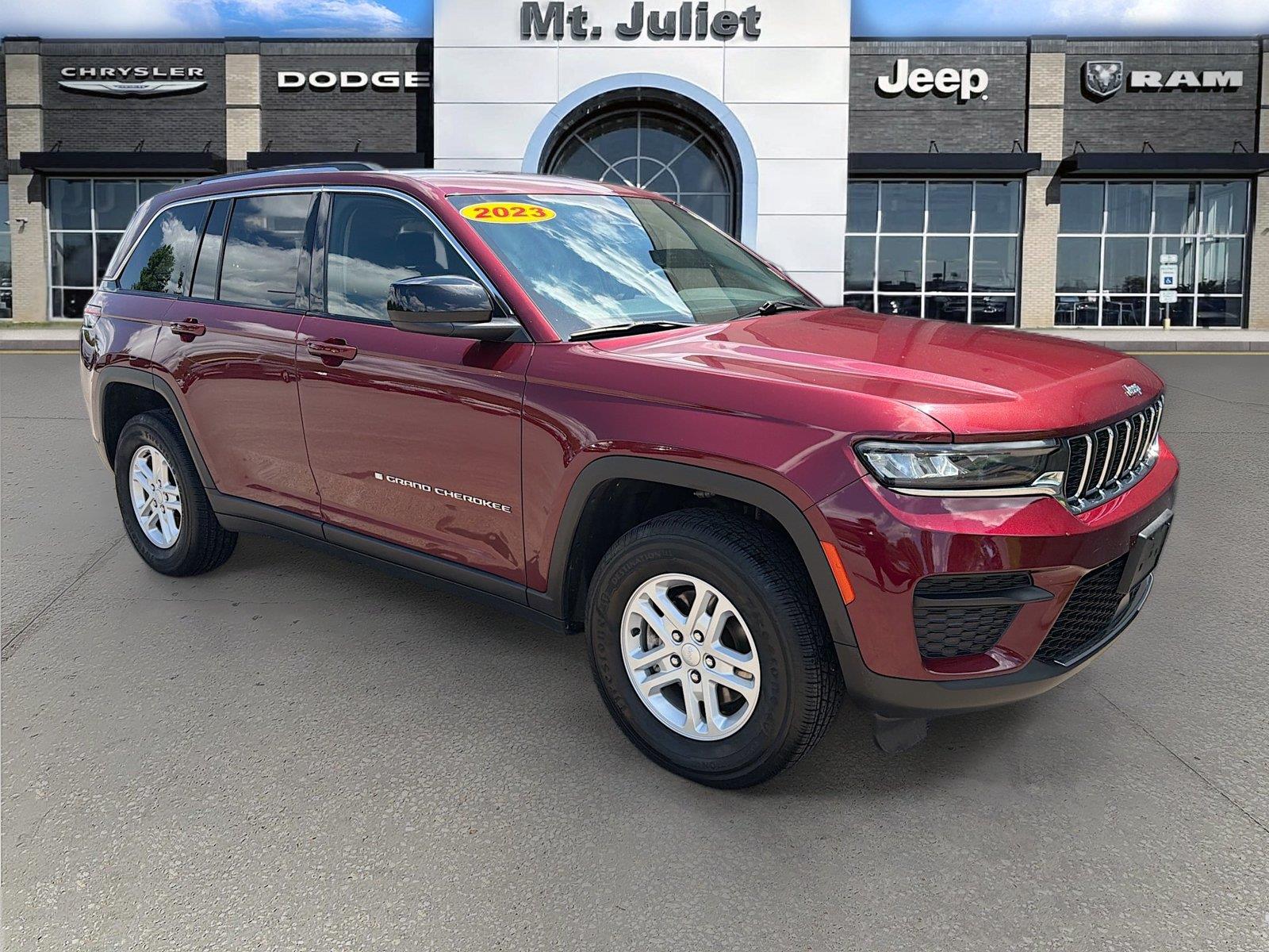 Velvet Red Pearlcoat 2023 Jeep Grand Cherokee SUV / Crossover Four-Wheel Drive 8-Speed Automatic