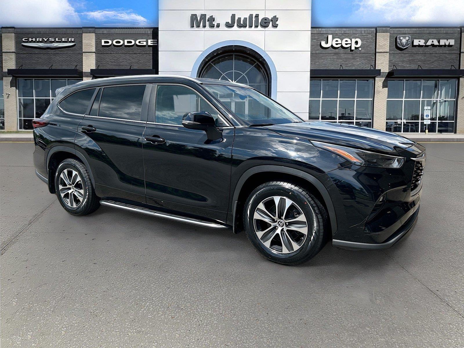 Midnight Black Metallic 2024 Toyota Highlander SUV / Crossover Front-Wheel Drive 8-Speed Automatic