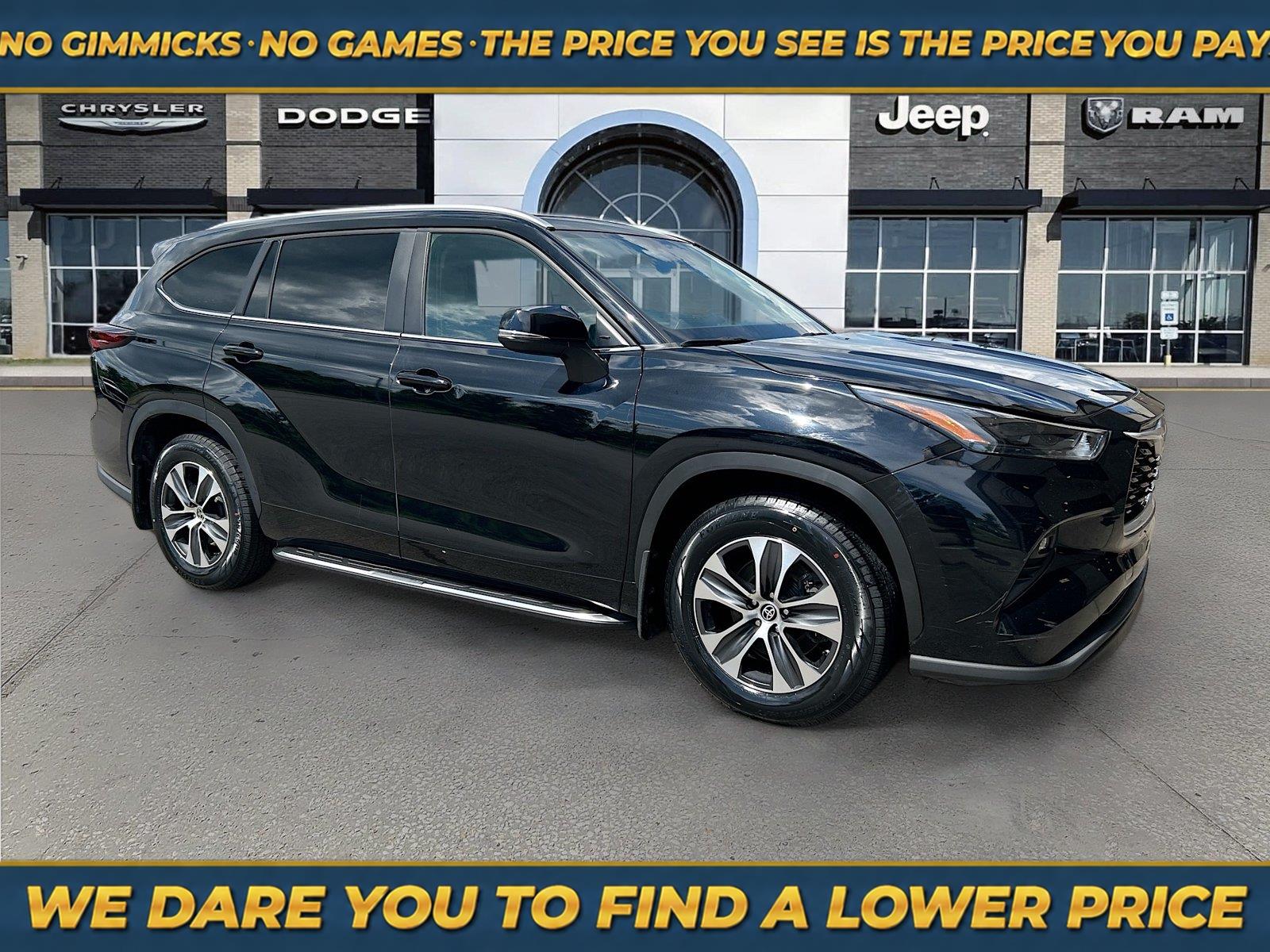 Midnight Black Metallic 2024 Toyota Highlander SUV / Crossover Front-Wheel Drive 8-Speed Automatic