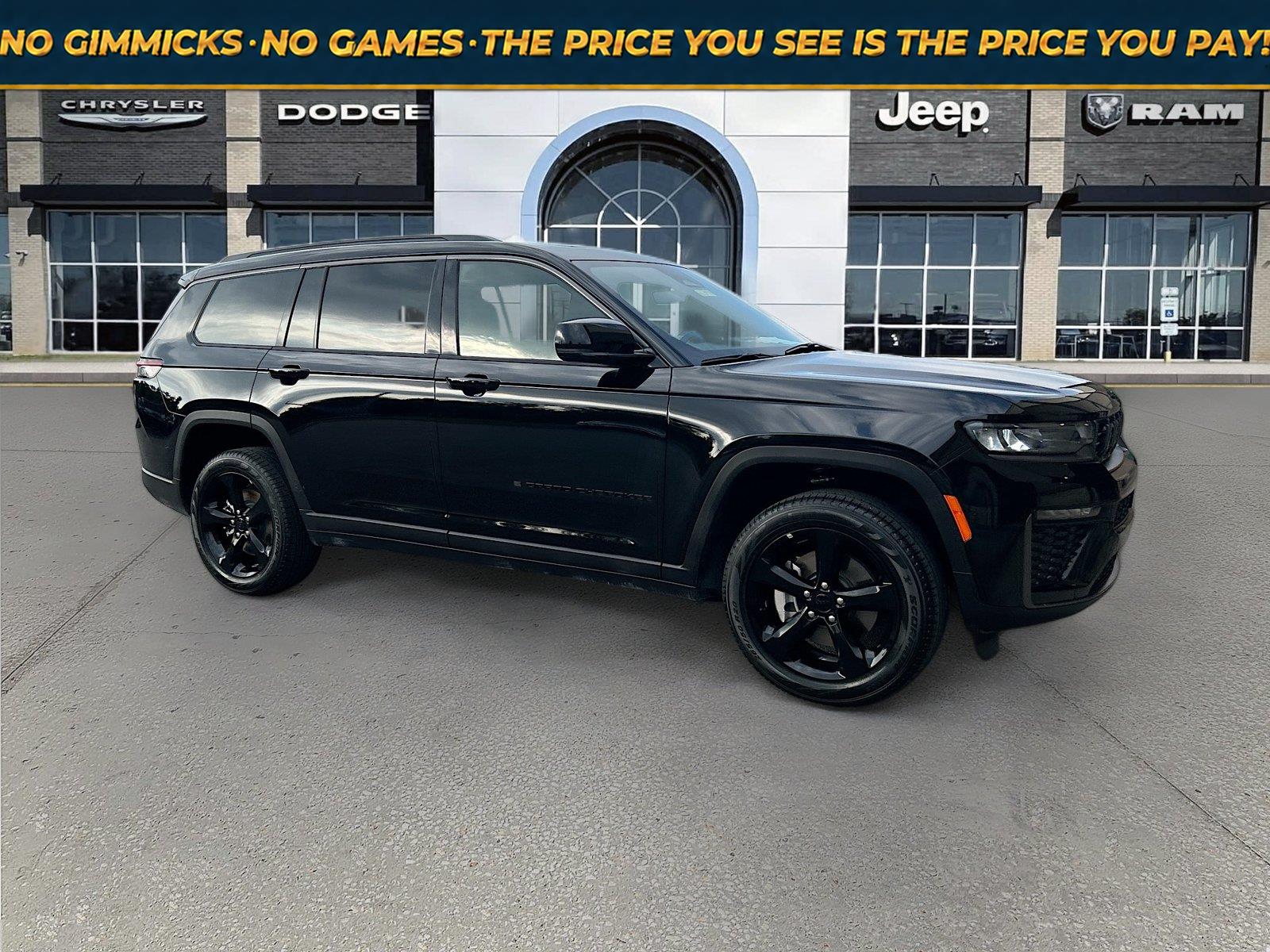 Diamond Black Crystal Pearlcoat 2026 Jeep Grand Cherokee L SUV / Crossover Four-Wheel Drive 8-Speed Automatic