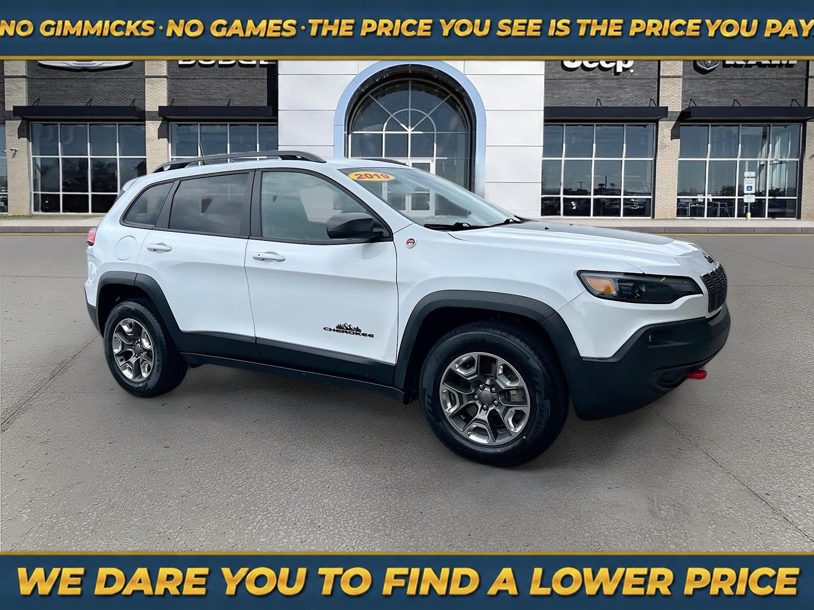 Bright White Clearcoat 2019 Jeep Cherokee SUV / Crossover Four-Wheel Drive 9-Speed Automatic