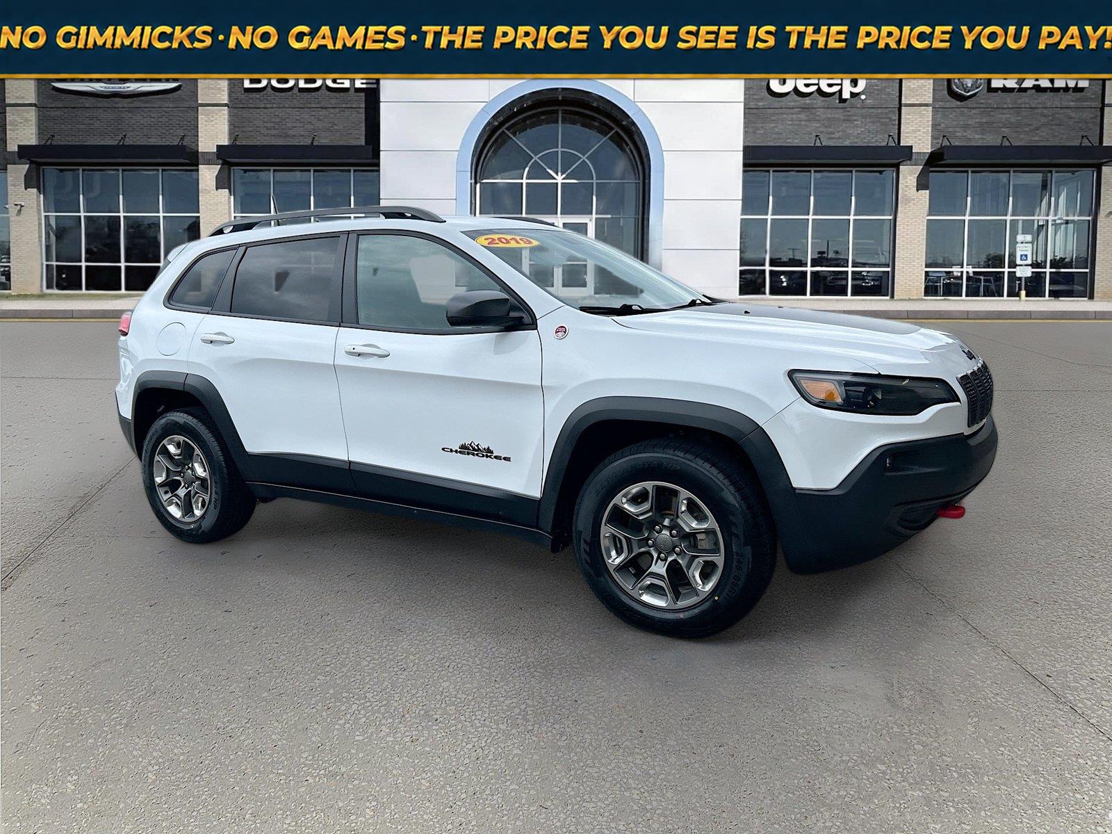 Bright White Clearcoat 2019 Jeep Cherokee SUV / Crossover Four-Wheel Drive 9-Speed Automatic