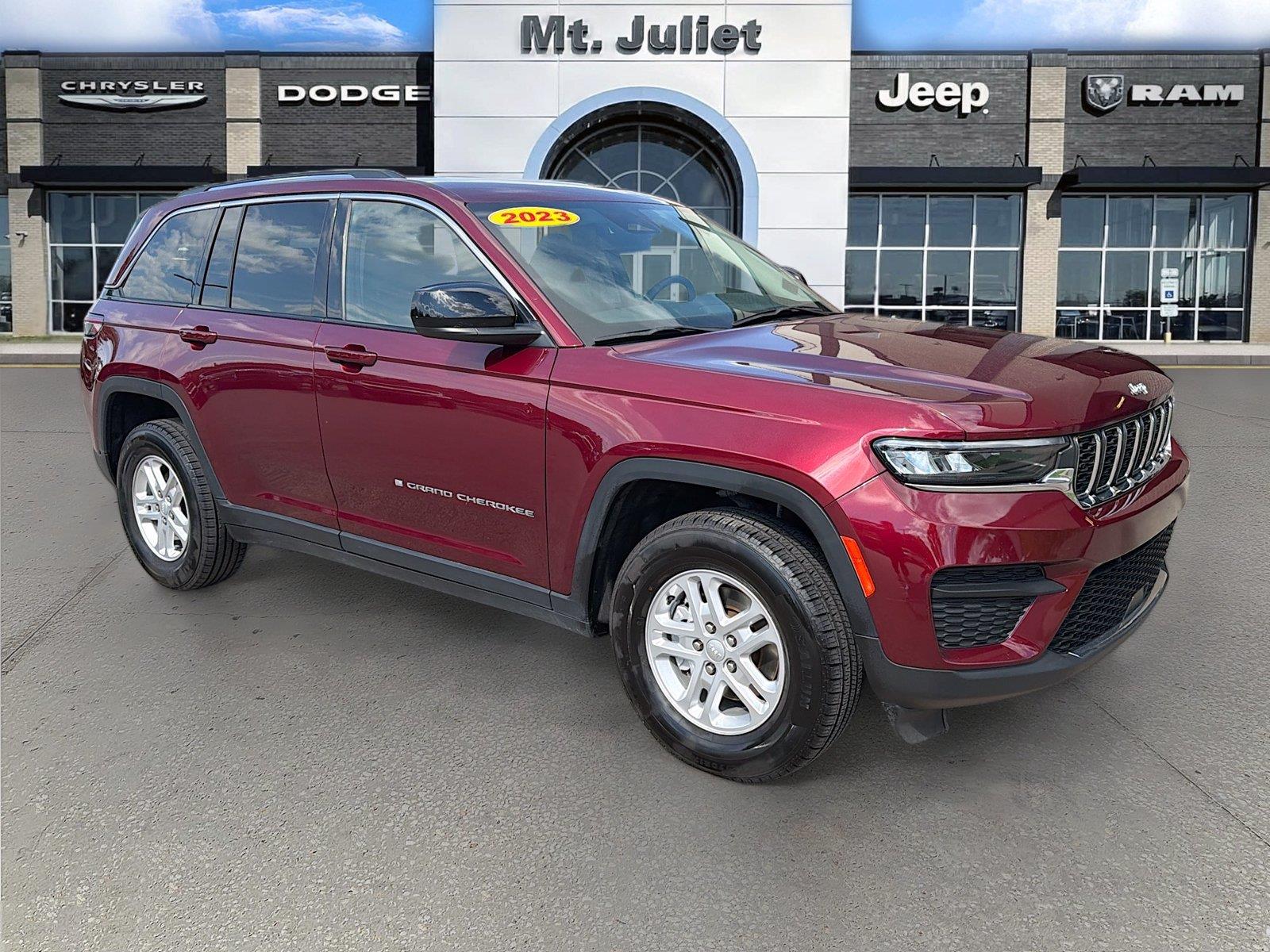 Velvet Red Pearlcoat 2023 Jeep Grand Cherokee SUV / Crossover 4X2 8-Speed Automatic