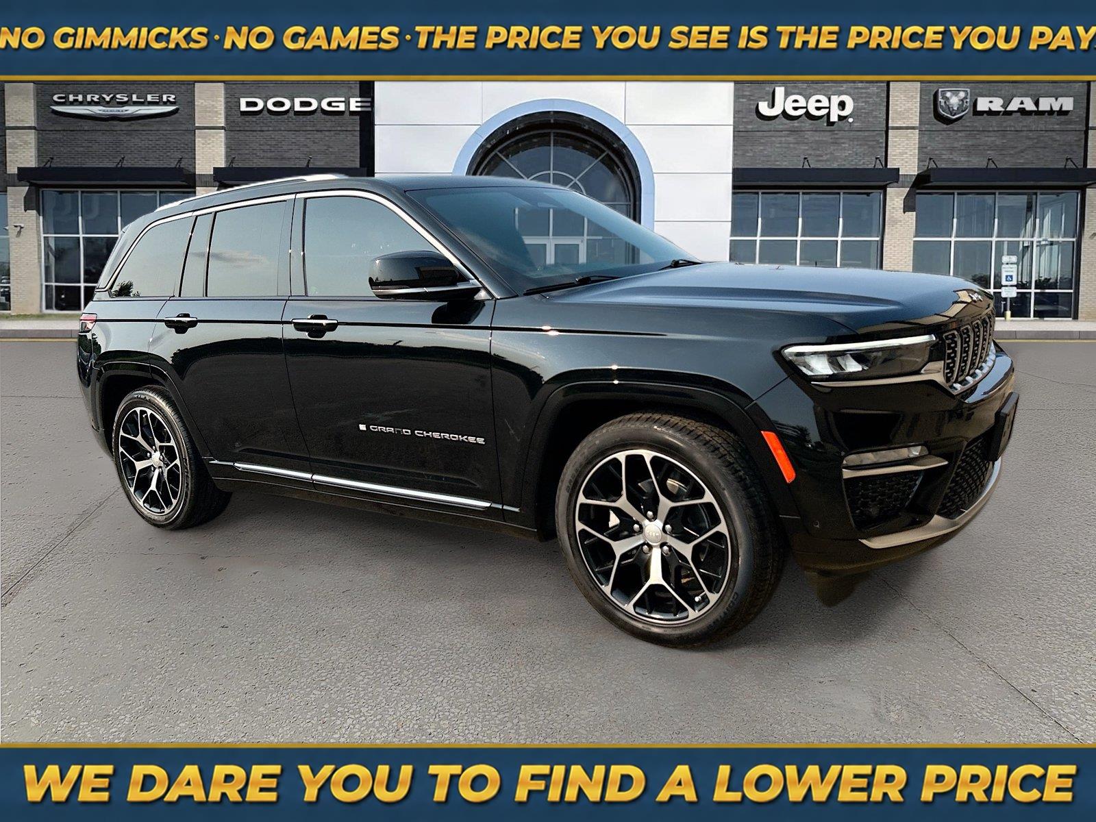 Diamond Black Crystal Pearlcoat 2023 Jeep Grand Cherokee SUV / Crossover Four-Wheel Drive 8-Speed Automatic