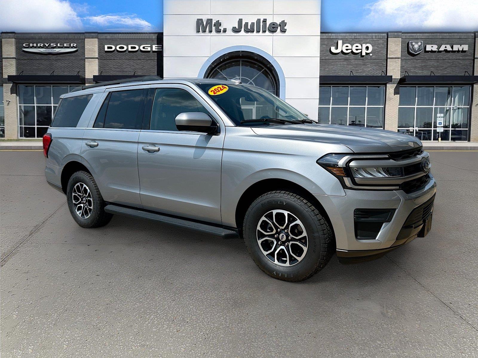 Iconic Silver 2024 Ford Expedition SUV / Crossover Four-Wheel Drive Automatic