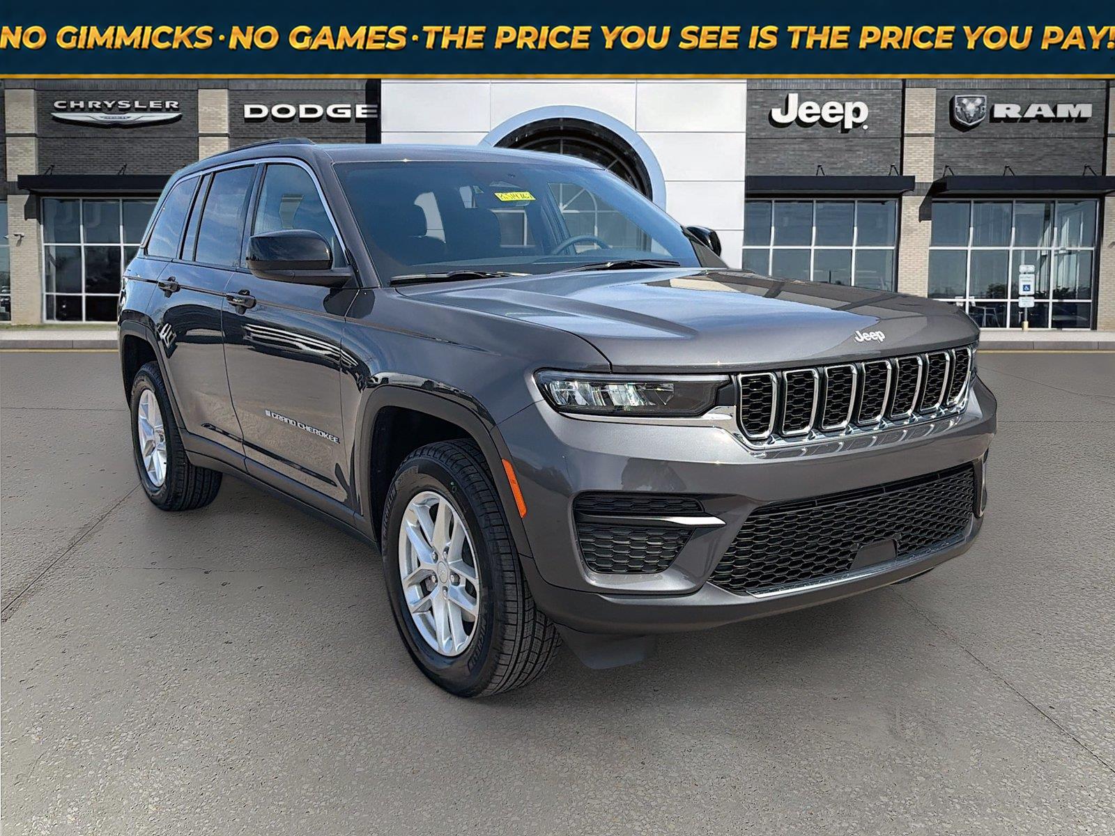 Baltic Gray Metallic Clearcoat 2026 Jeep Grand Cherokee SUV / Crossover Four-Wheel Drive 8-Speed Automatic