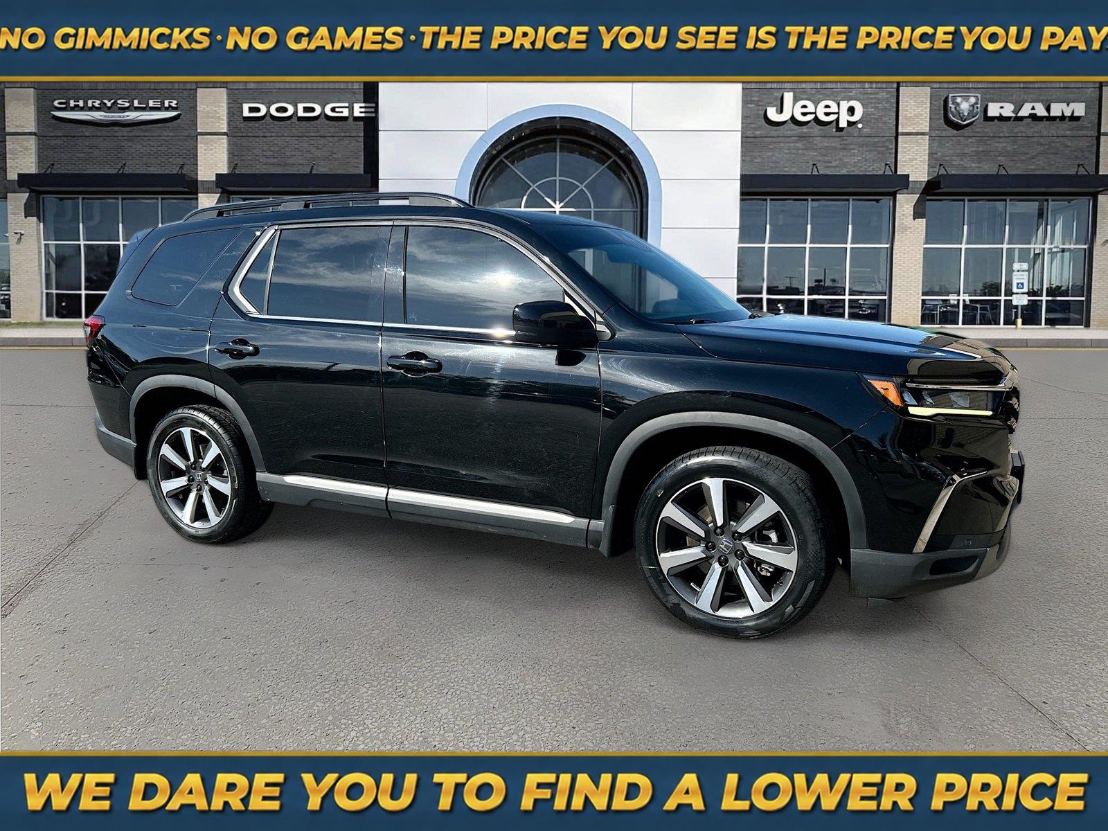 Crystal Black Pearl 2023 Honda Pilot SUV / Crossover All-Wheel Drive Automatic