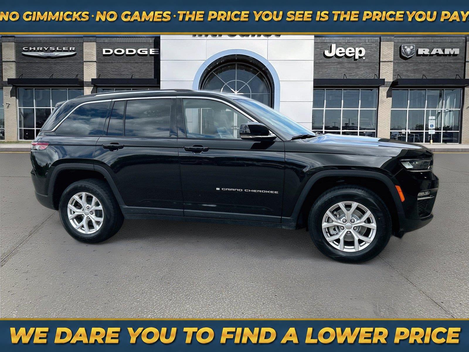 Diamond Black Crystal Pearlcoat 2022 Jeep Grand Cherokee SUV / Crossover Four-Wheel Drive 8-Speed Automatic