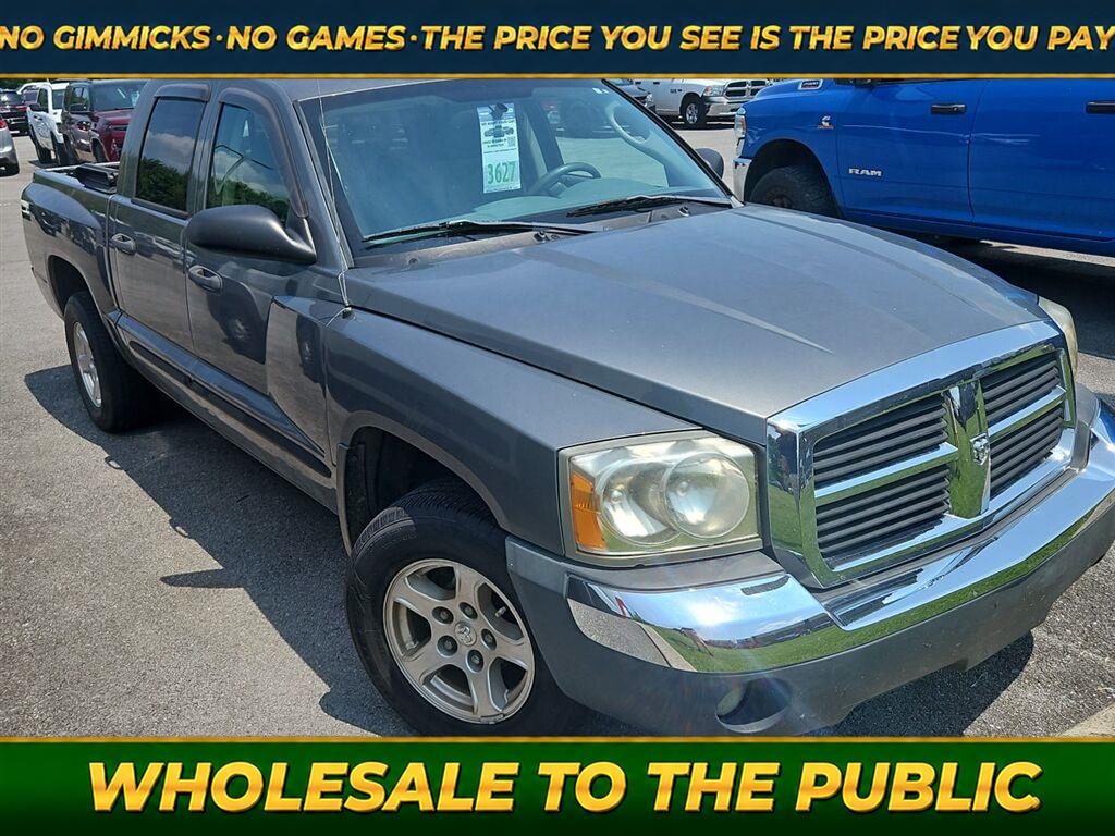 Mineral Gray Metallic Clearcoat 2005 Dodge Dakota Pickup Truck Rear-Wheel Drive 4-Speed Automatic Overdrive