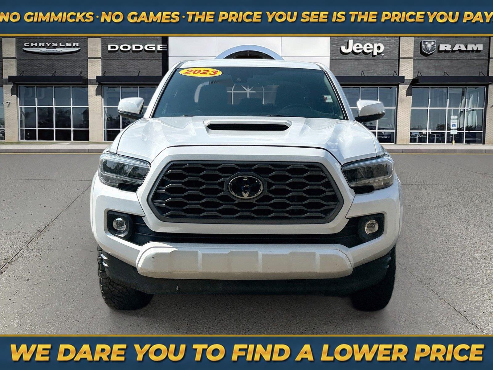 White (Wind Chill Pearl) 2023 Toyota Tacoma Pickup Truck Four-Wheel Drive Automatic
