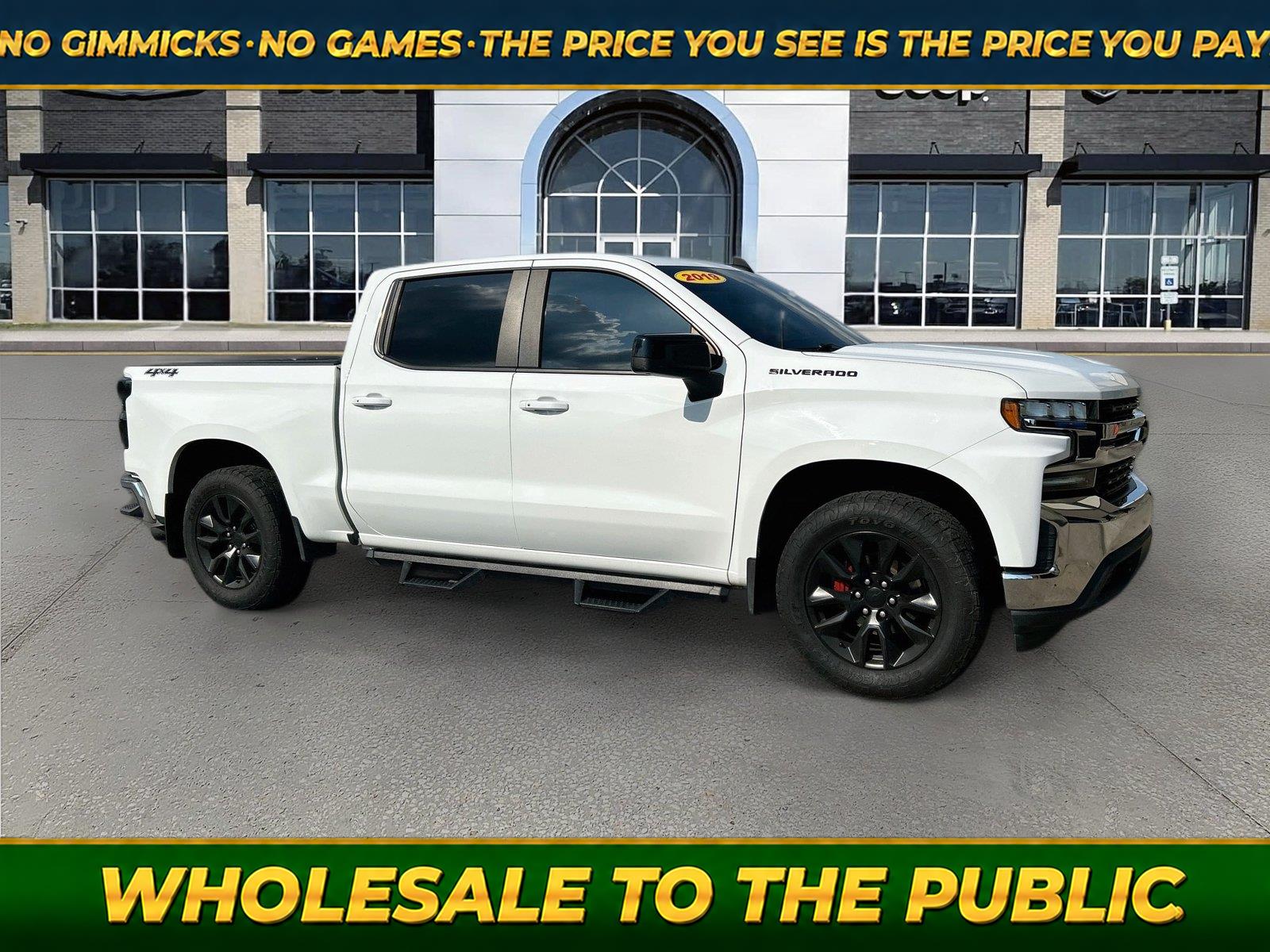 Summit White 2019 Chevrolet Silverado 1500 Pickup Truck Four-Wheel Drive 8-Speed Automatic