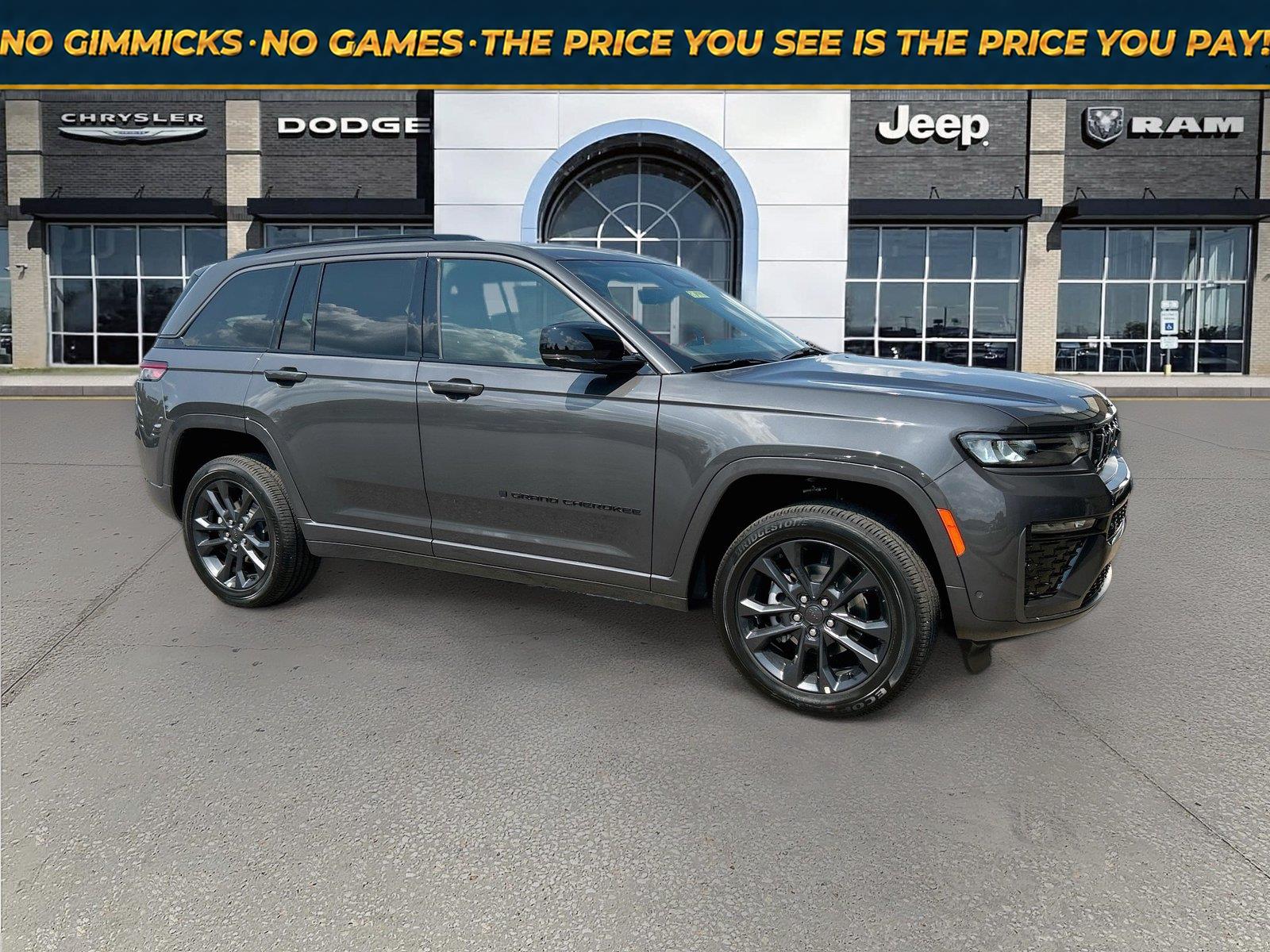 Baltic Gray Metallic Clearcoat 2026 Jeep Grand Cherokee SUV / Crossover Four-Wheel Drive 8-Speed Automatic