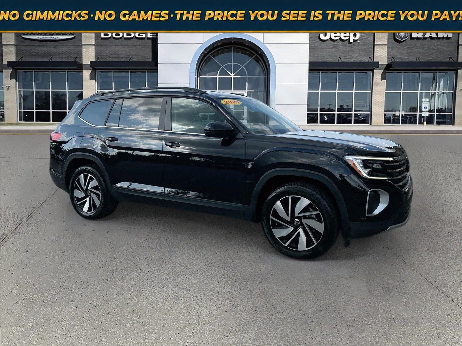 Deep Black Pearl 2025 Volkswagen Atlas SUV / Crossover All-Wheel Drive Automatic