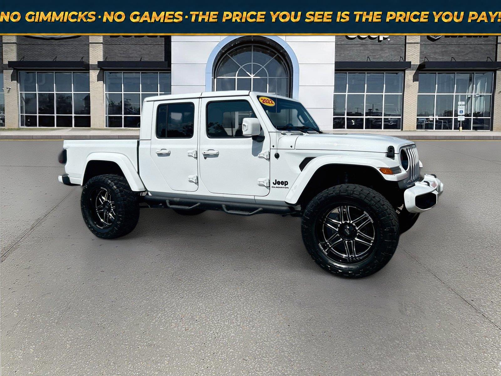 Bright White Clearcoat 2022 Jeep Gladiator Pickup Truck Four-Wheel Drive 8-Speed Automatic