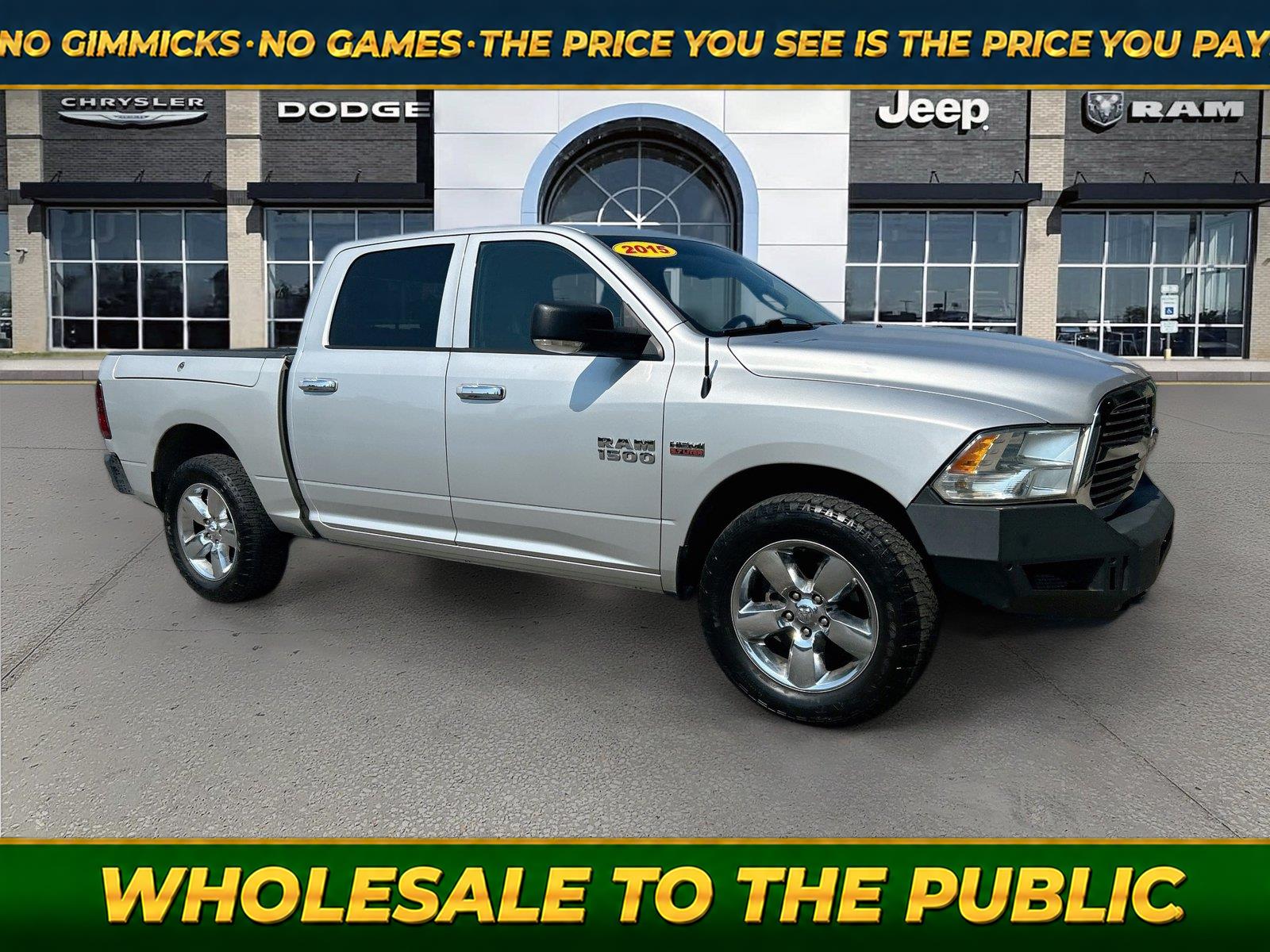 Bright Silver Metallic Clearcoat 2015 RAM 1500 Pickup Truck Four-Wheel Drive 8-Speed Automatic