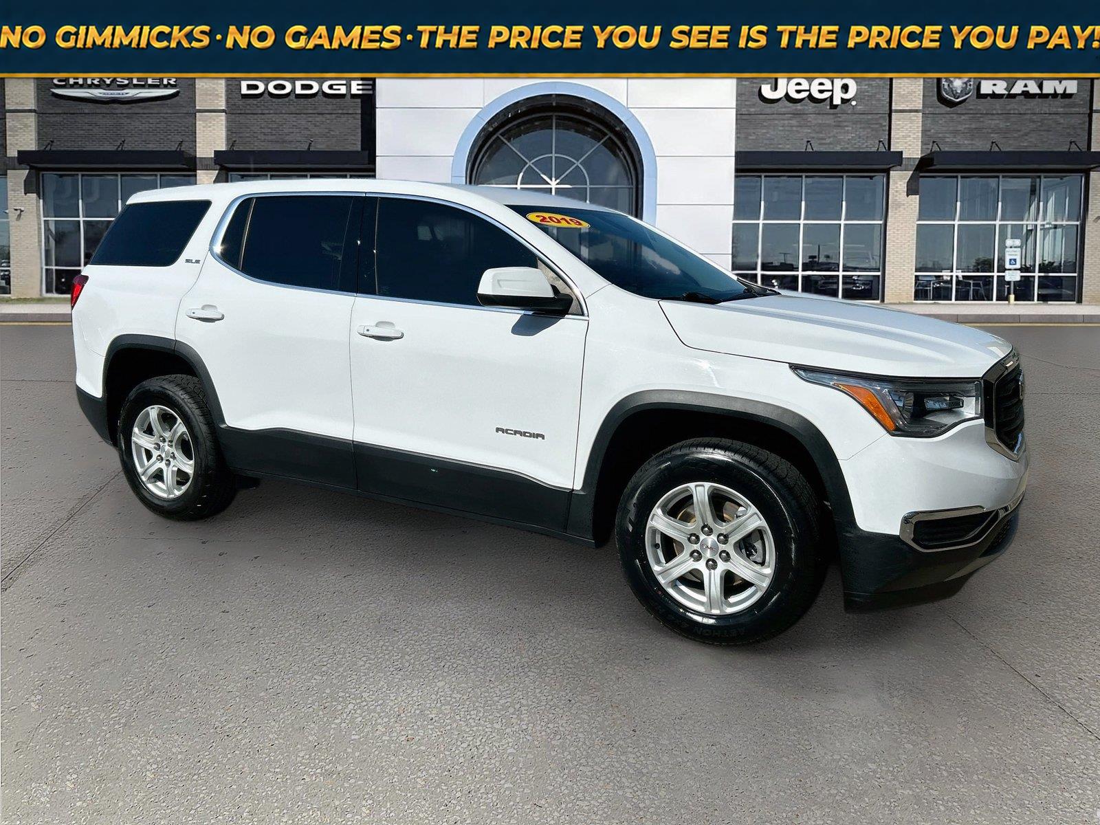 Summit White 2019 GMC Acadia SUV / Crossover Front-Wheel Drive 6-Speed Automatic