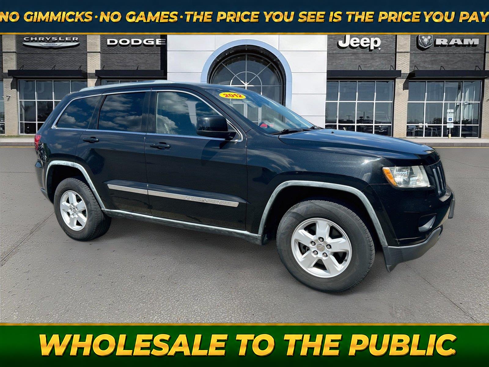 Brilliant Black Crystal Pearl 2012 Jeep Grand Cherokee SUV / Crossover 4X2 5-Speed Automatic