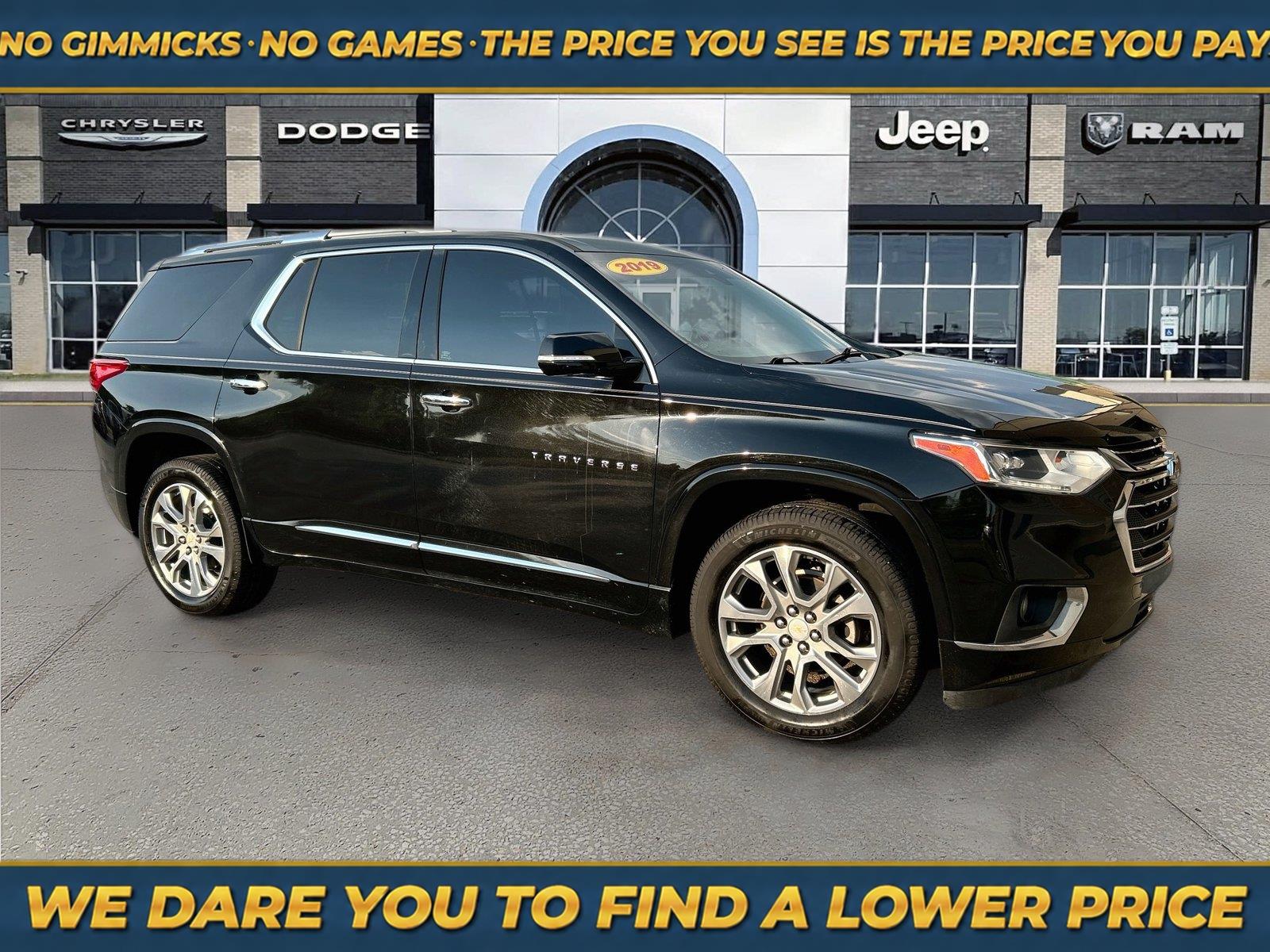 Mosaic Black Metallic 2019 Chevrolet Traverse SUV / Crossover Front-Wheel Drive 9-Speed Automatic