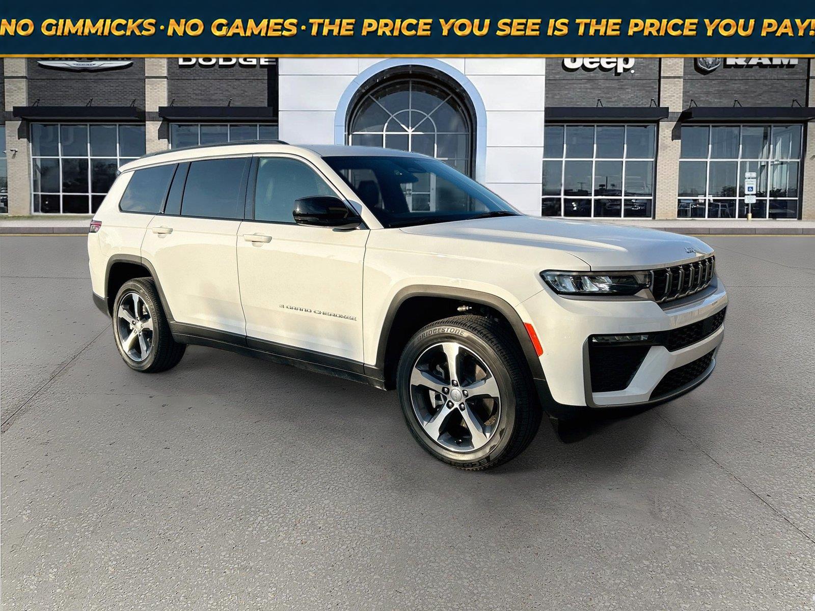 Bright White Clearcoat 2026 Jeep Grand Cherokee L SUV / Crossover Four-Wheel Drive 8-Speed Automatic