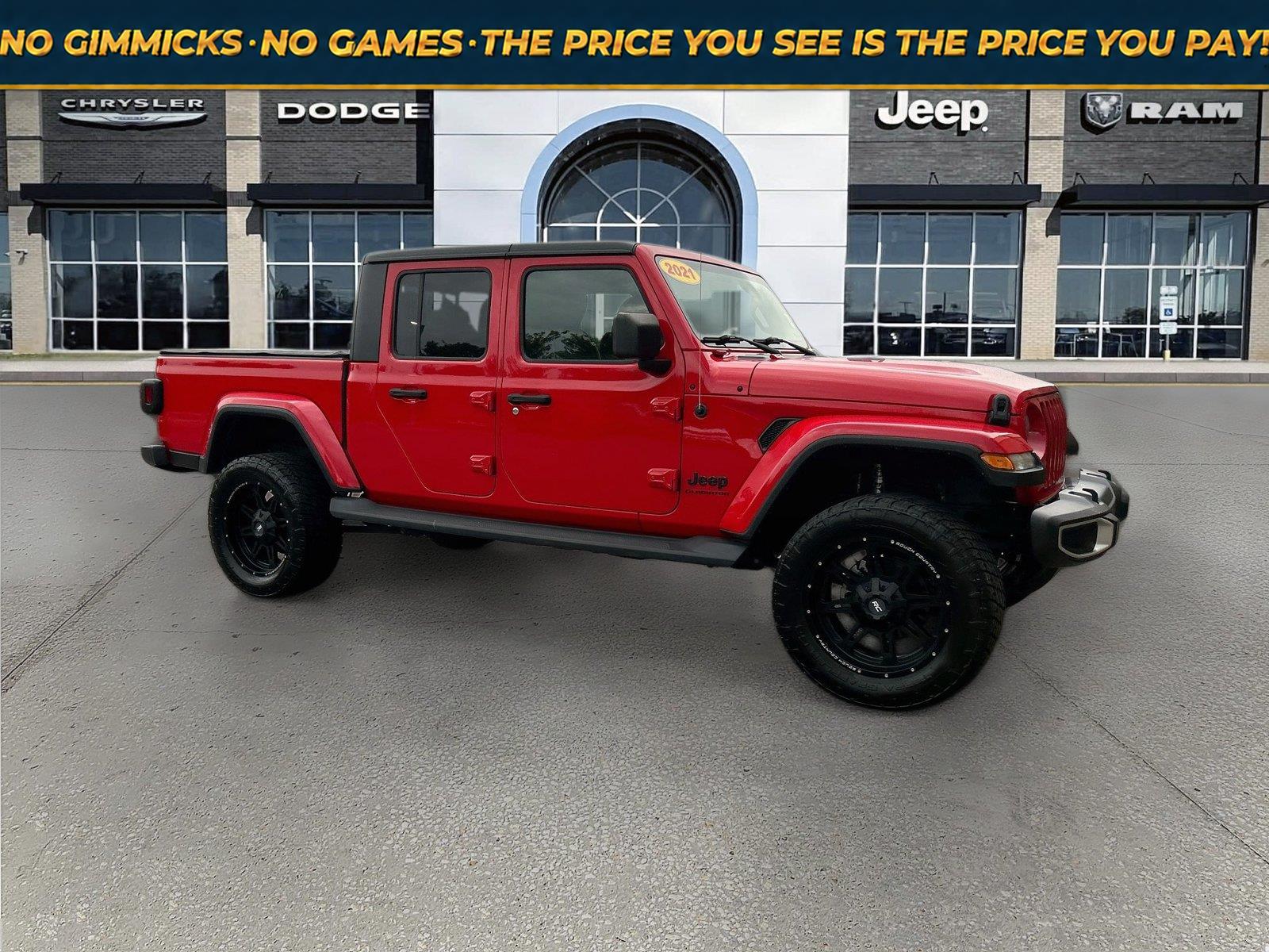 Firecracker Red Clearcoat 2021 Jeep Gladiator Pickup Truck Four-Wheel Drive 8-Speed Automatic