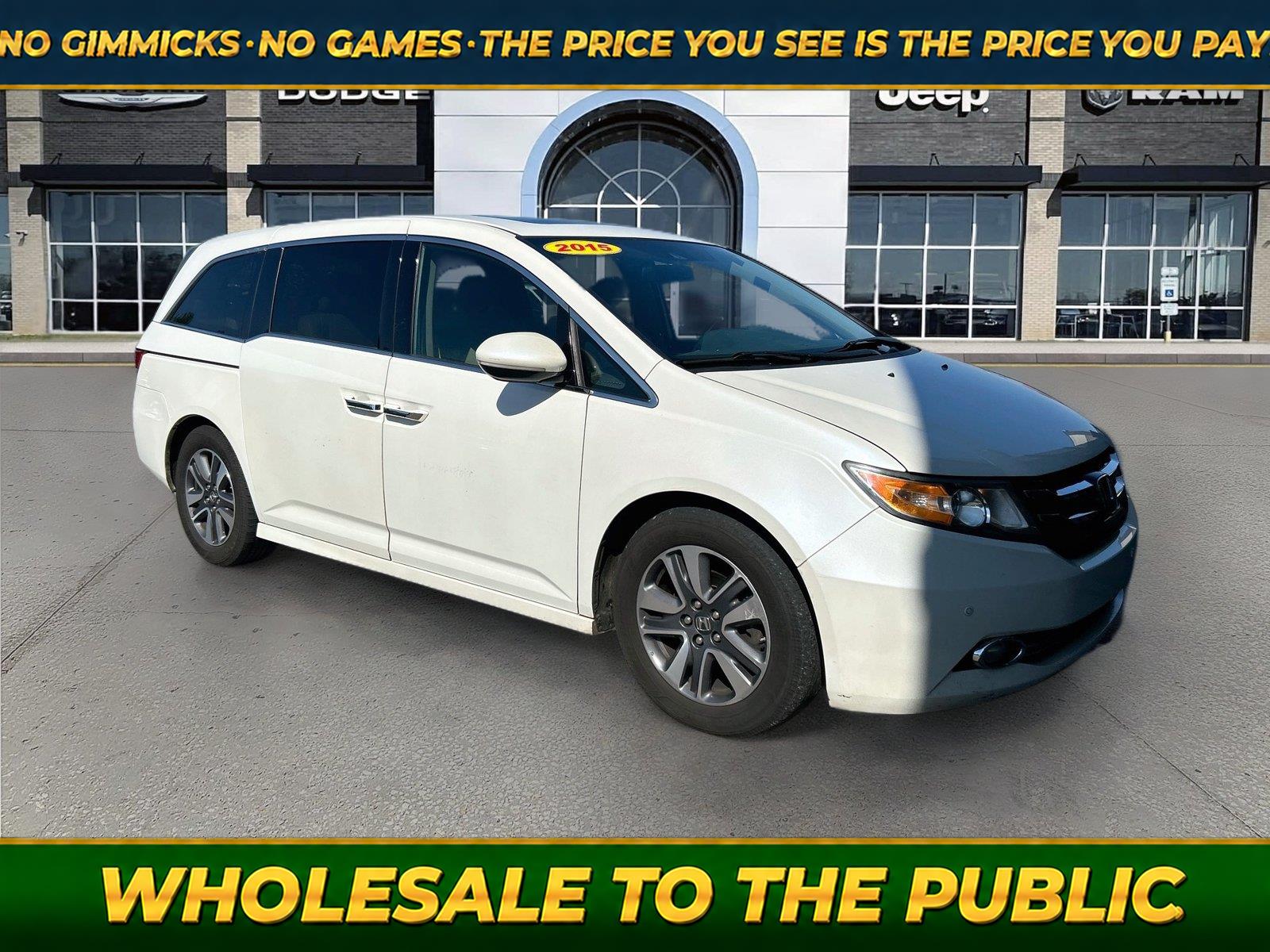 White Diamond Pearl 2015 Honda Odyssey Minivan Front-Wheel Drive Automatic