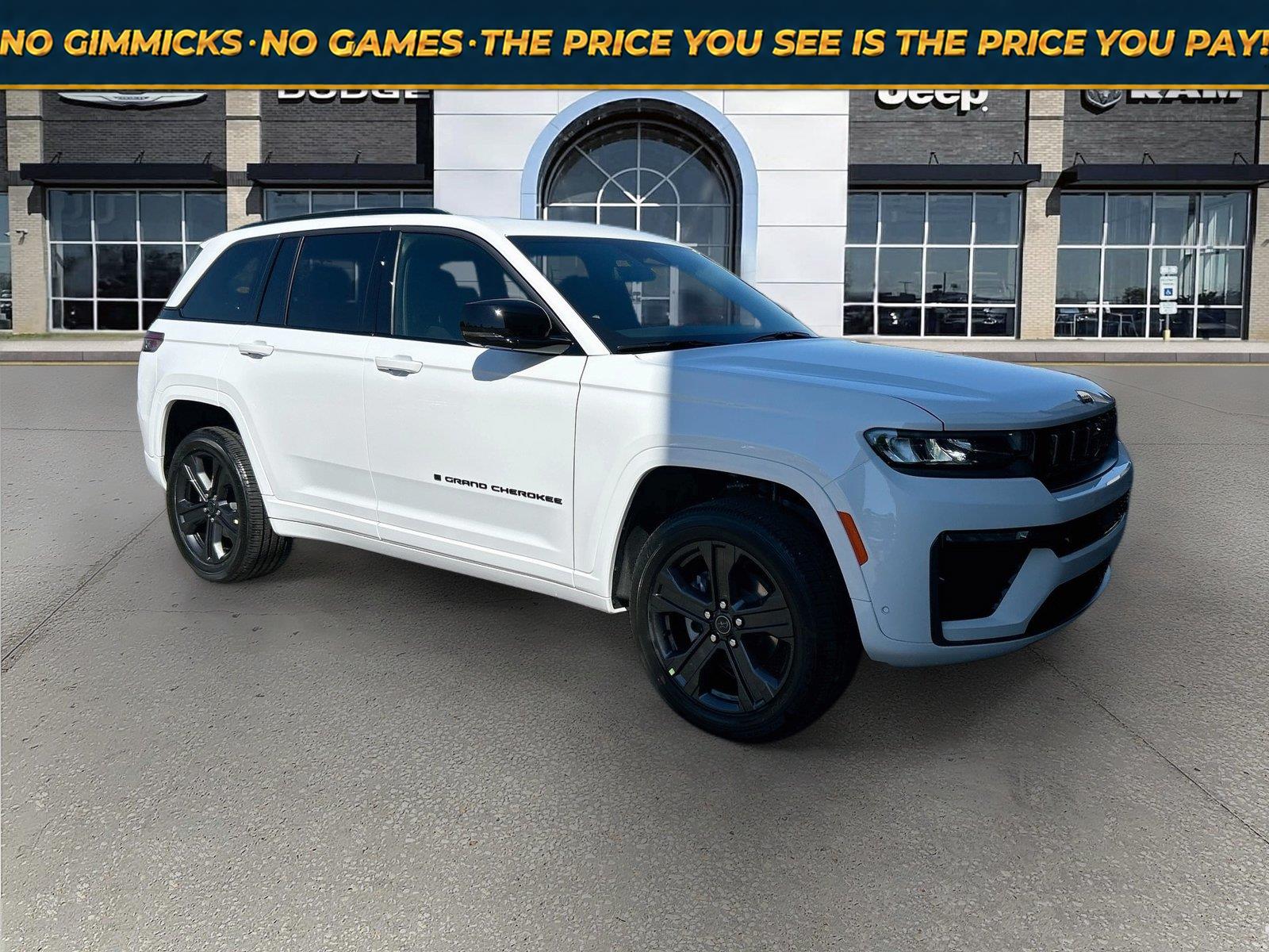 Bright White Clearcoat 2027 Jeep Grand Cherokee SUV / Crossover Four-Wheel Drive 8-Speed Automatic
