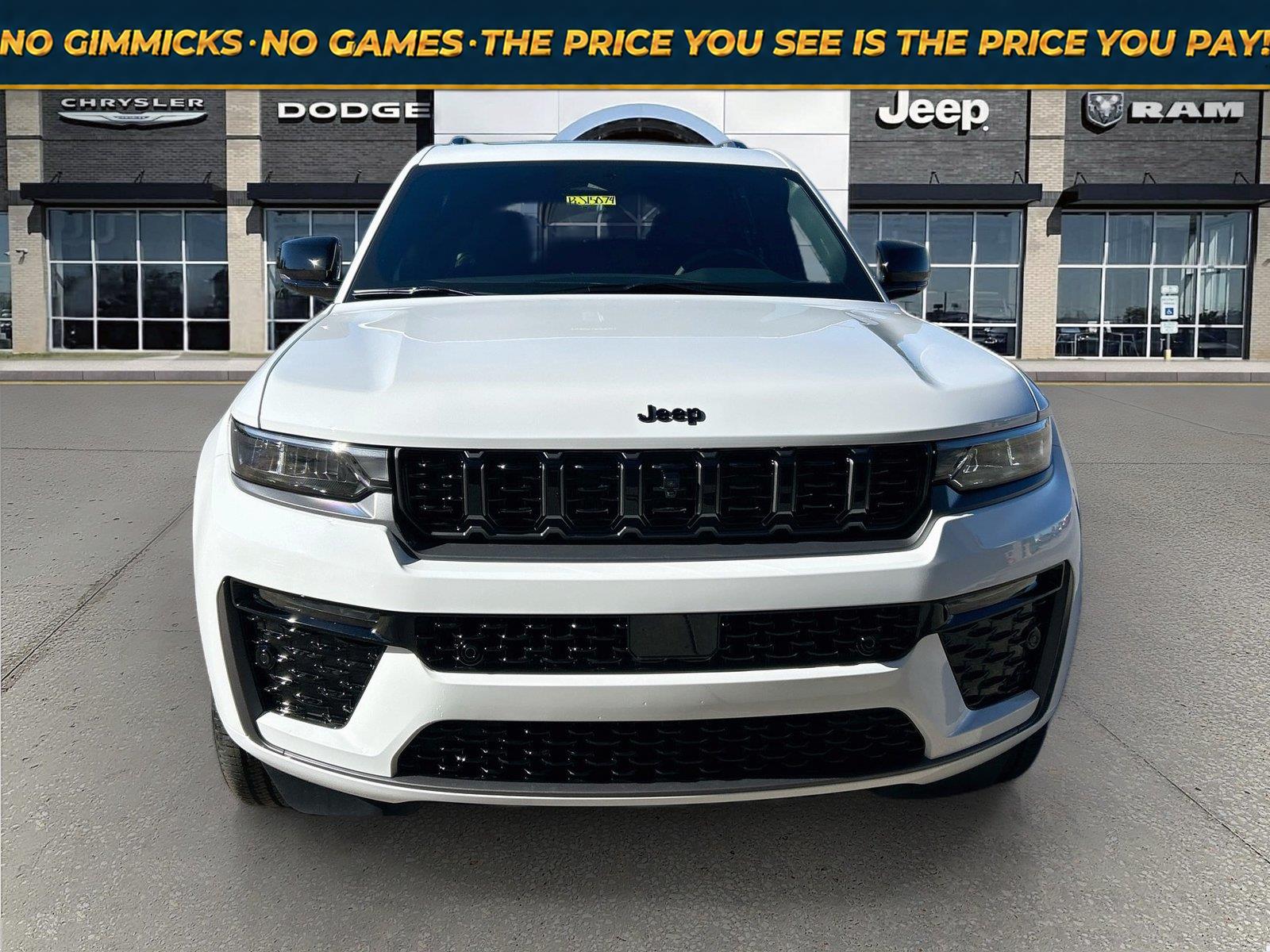 Bright White Clearcoat 2027 Jeep Grand Cherokee L SUV / Crossover Four-Wheel Drive 8-Speed Automatic