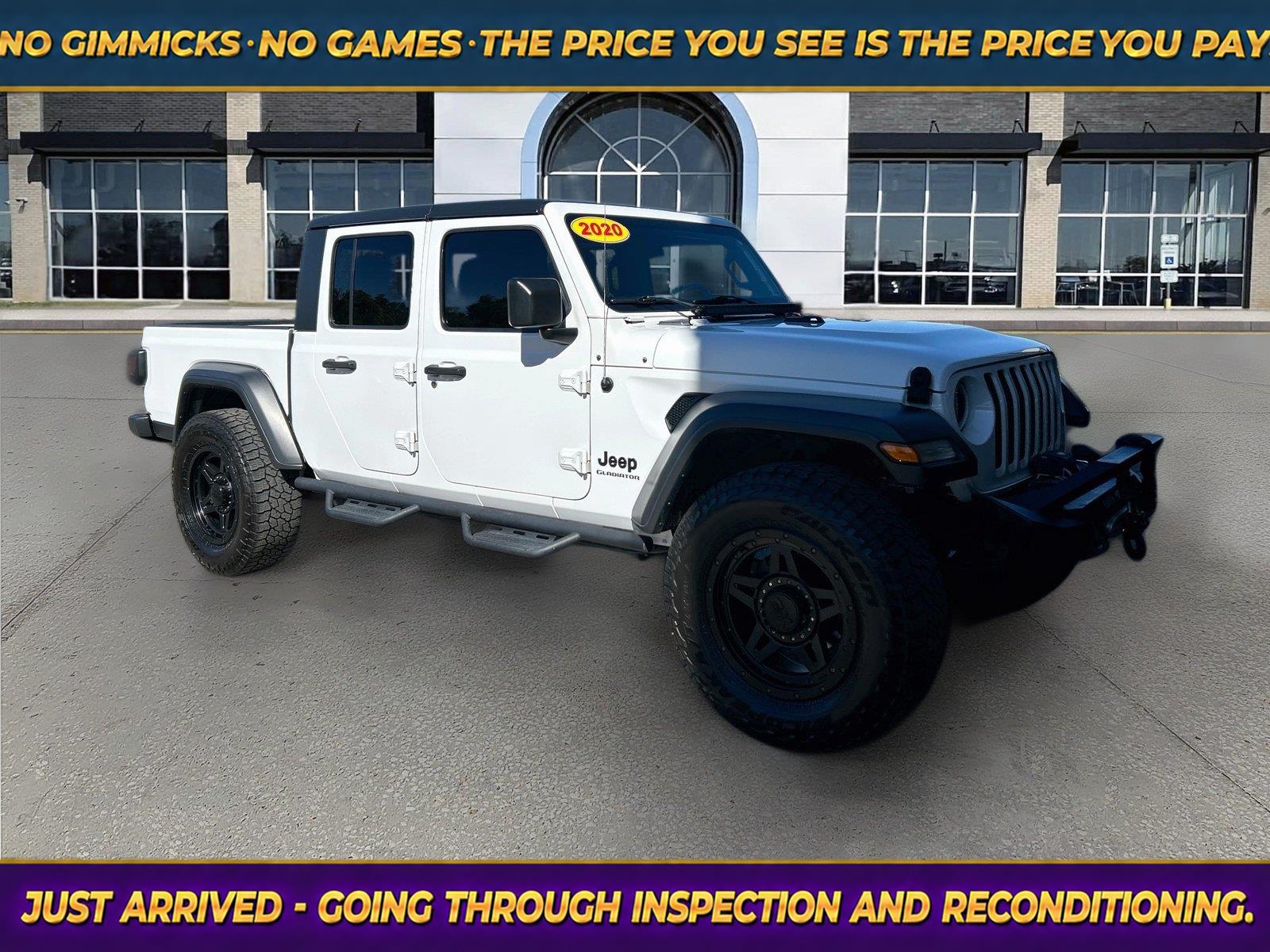 Bright White Clearcoat 2020 Jeep Gladiator Pickup Truck Four-Wheel Drive 8-Speed Automatic