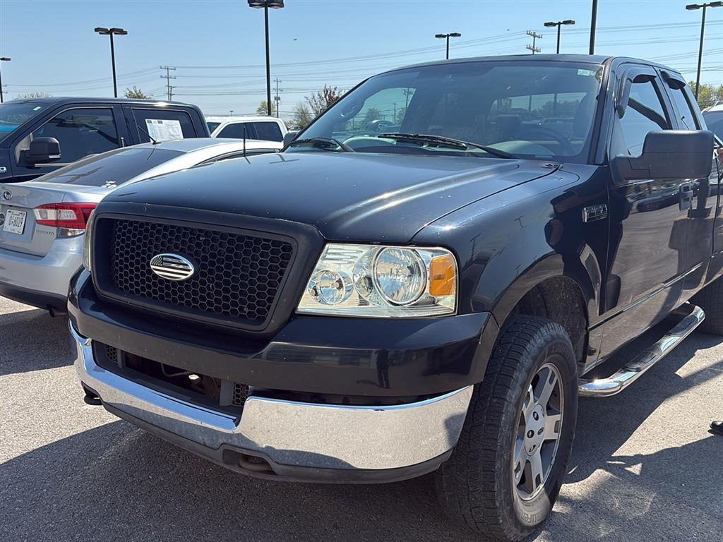 Black 2005 Ford F-150 XL SuperCab 4WD Pickup Truck Four-Wheel Drive 4-Speed Automatic Overdrive