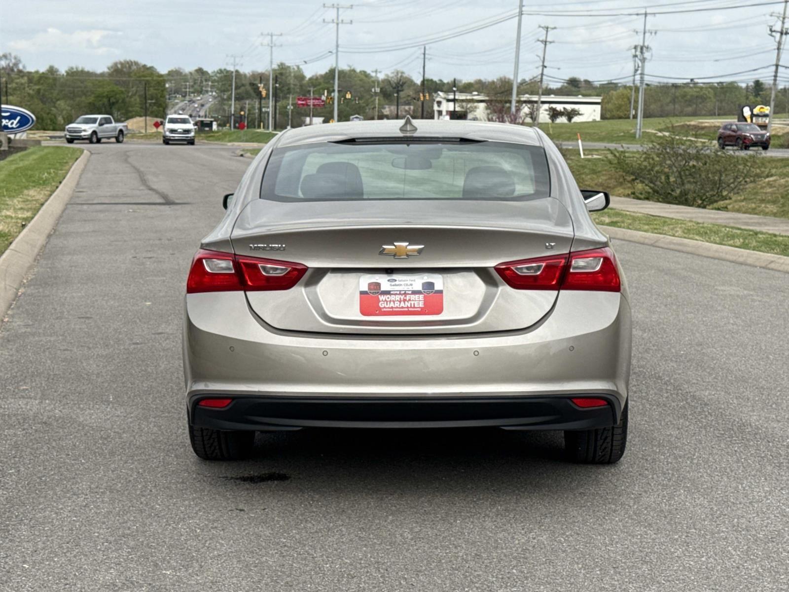 View vehicle photo 6