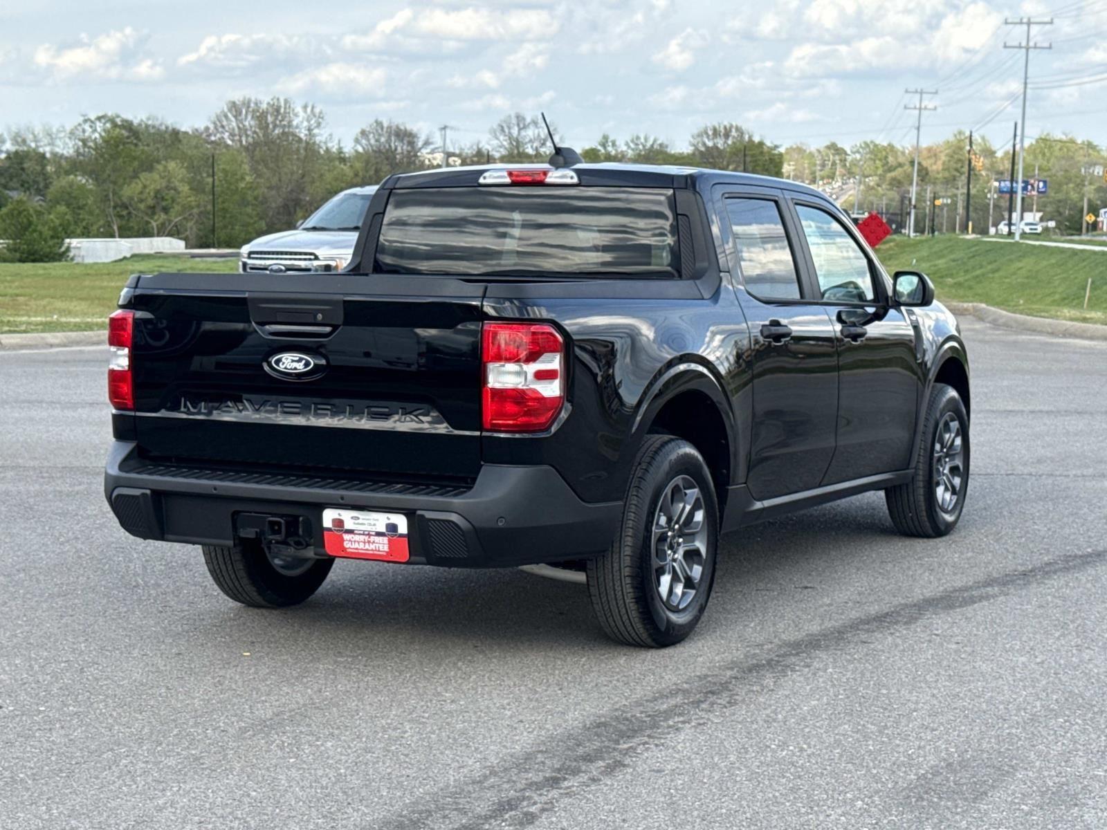 View vehicle photo 4