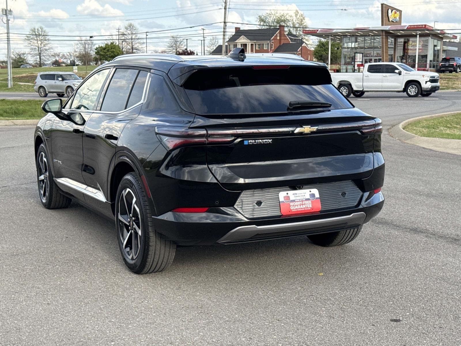 View vehicle photo 7