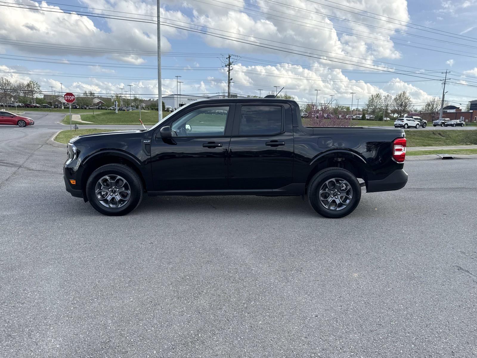 View vehicle photo 7