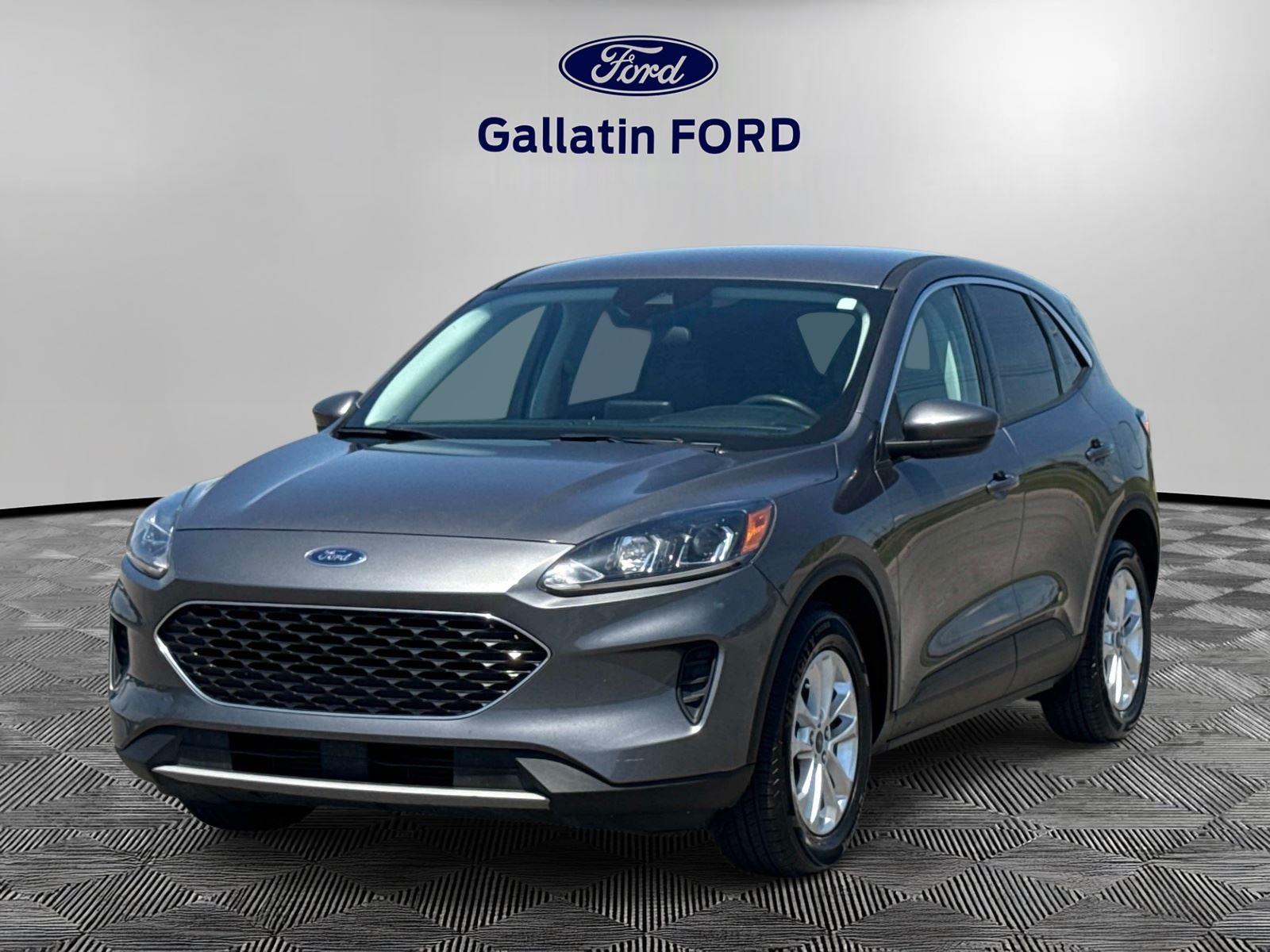 Carbonized Gray Metallic 2021 Ford Escape SE FWD SUV / Crossover Front-Wheel Drive 8-Speed Automatic