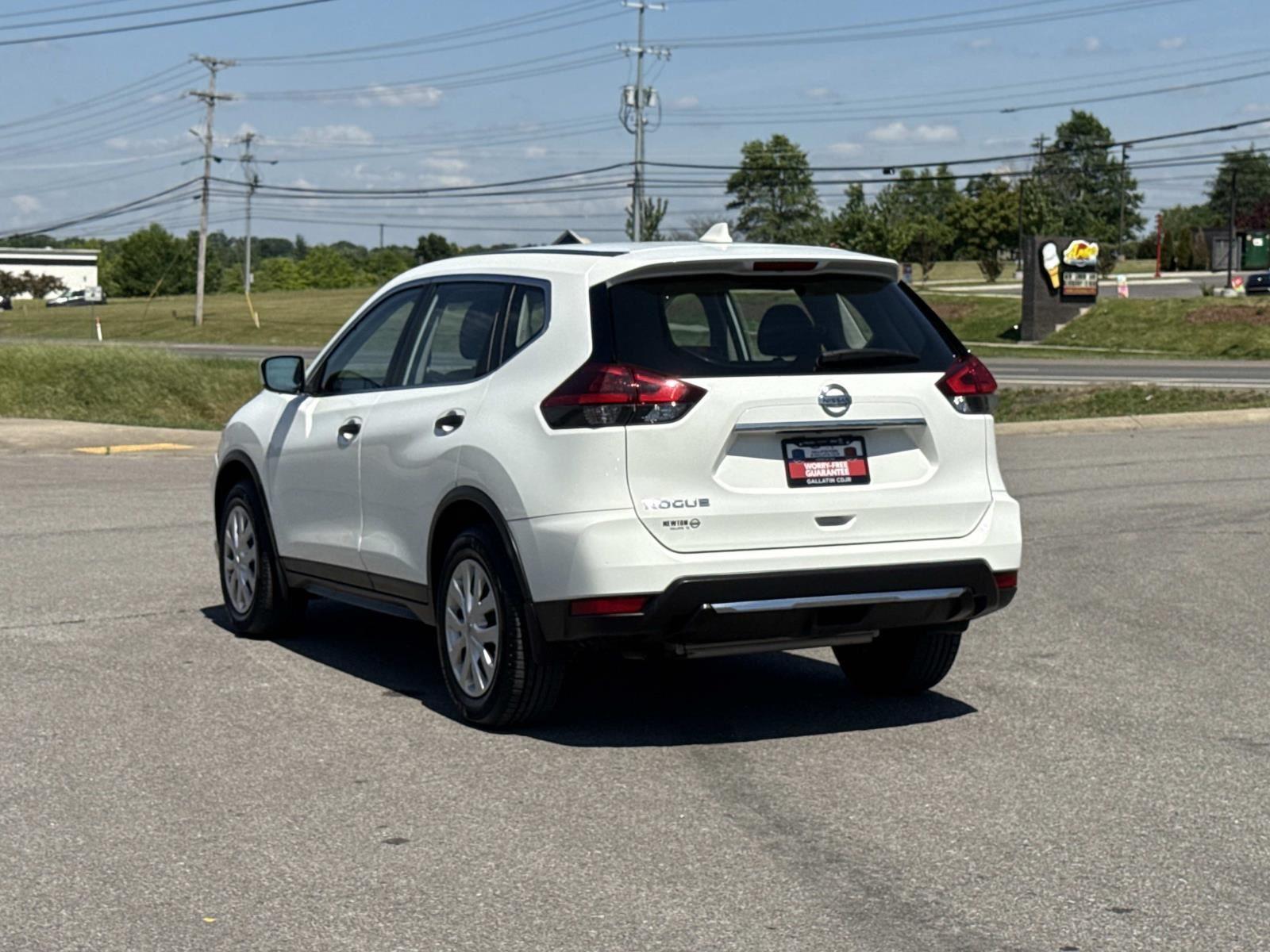 View vehicle photo 7