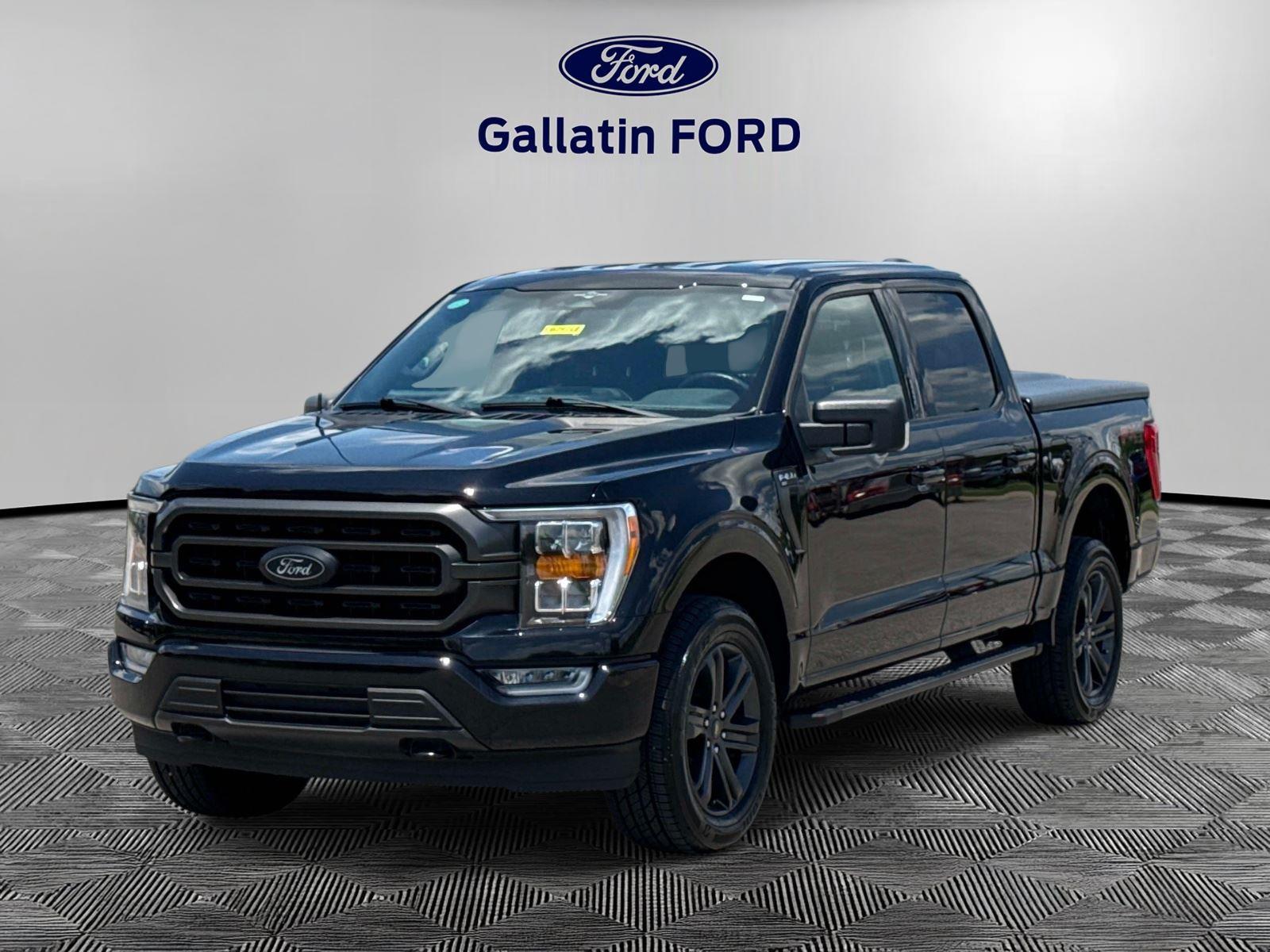 Agate Black Metallic 2023 Ford F-150 XLT SuperCrew 4WD Pickup Truck Four-Wheel Drive Automatic